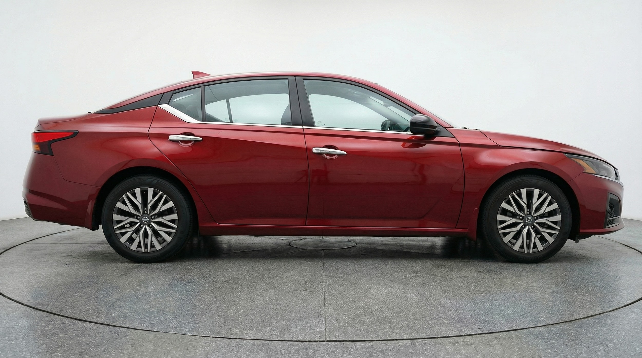 Thumbnail: 2025 Nissan Altima - 8