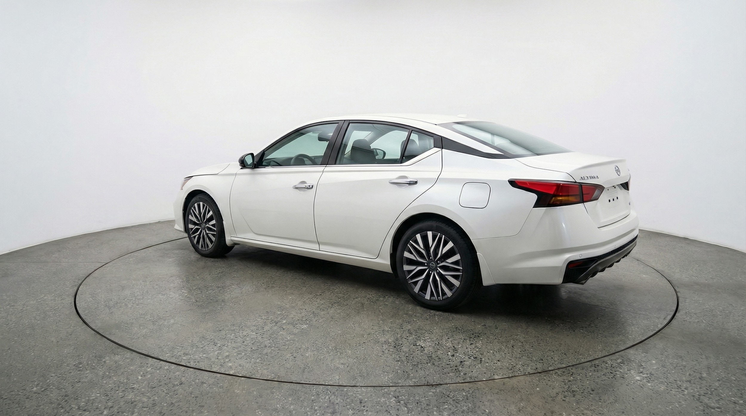 Thumbnail: 2025 Nissan Altima - 5