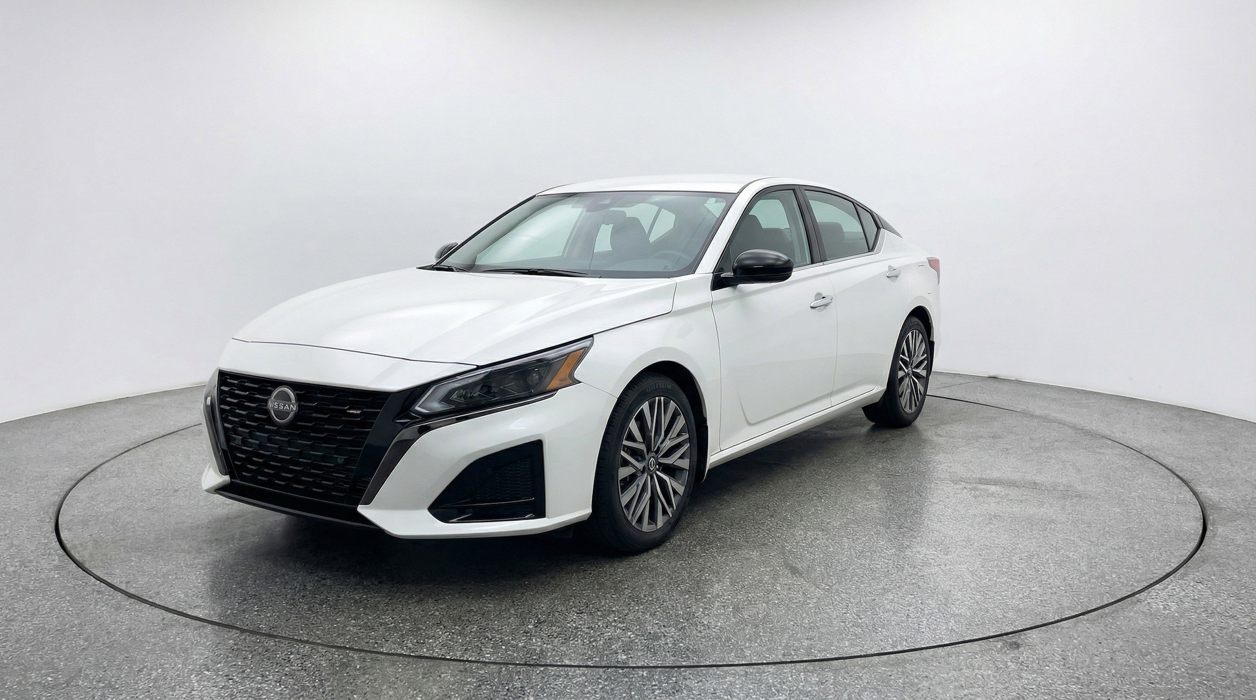 Thumbnail: 2025 Nissan Altima - 3