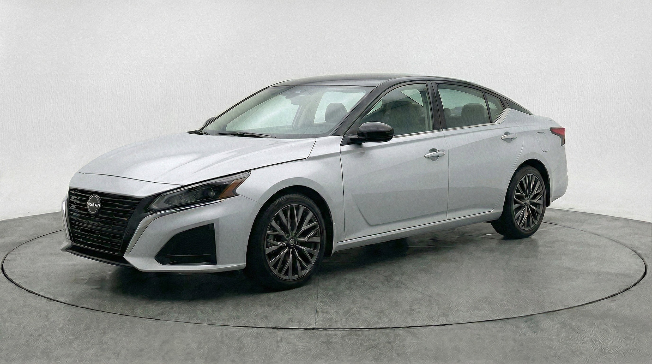 Thumbnail: 2025 Nissan Altima - 3