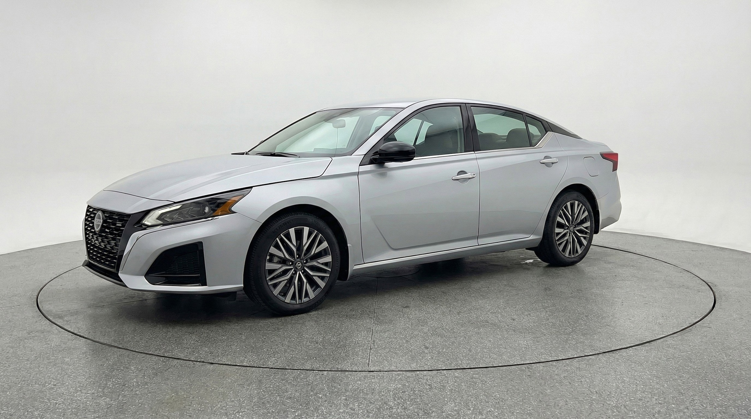 Thumbnail: 2025 Nissan Altima - 3