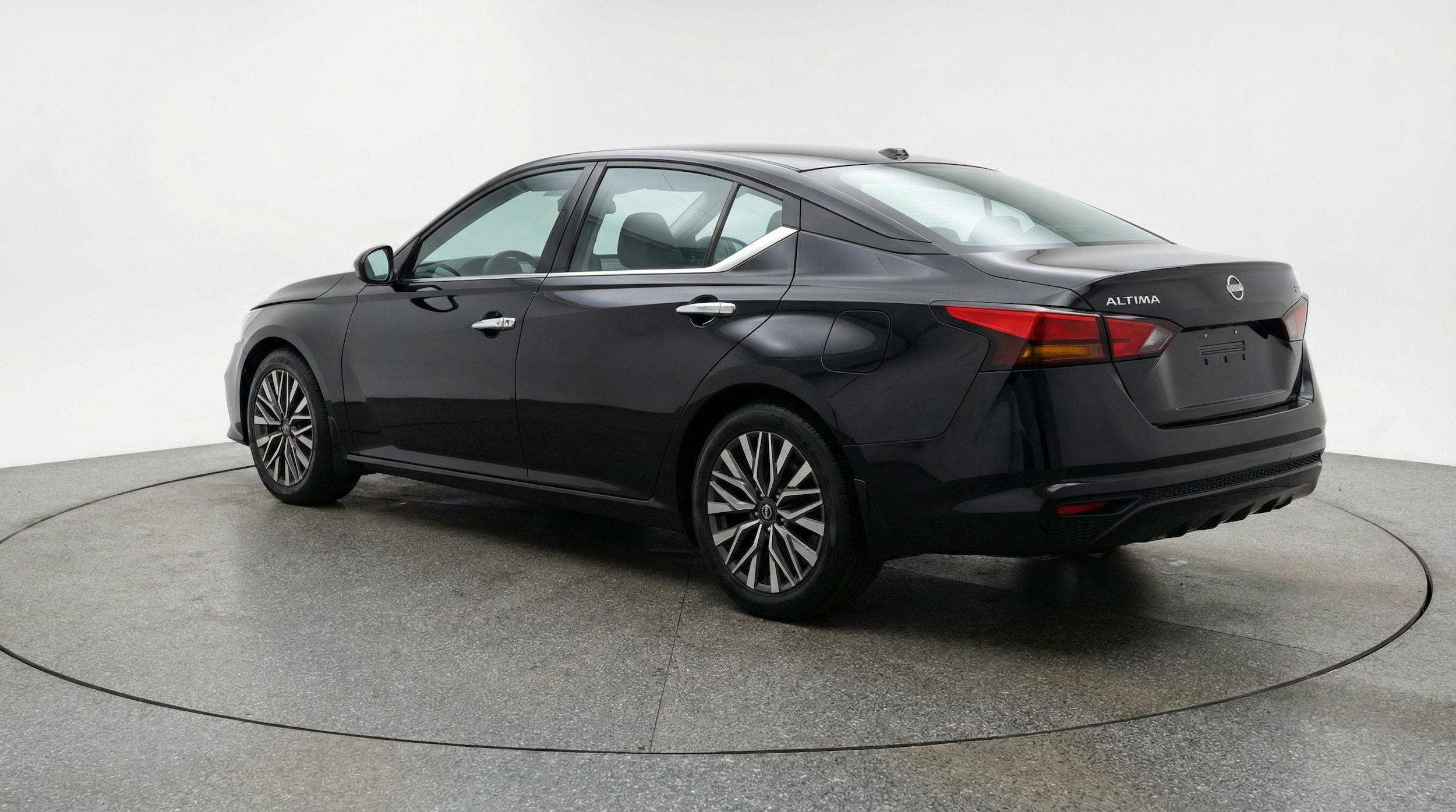 Thumbnail: 2025 Nissan Altima - 5