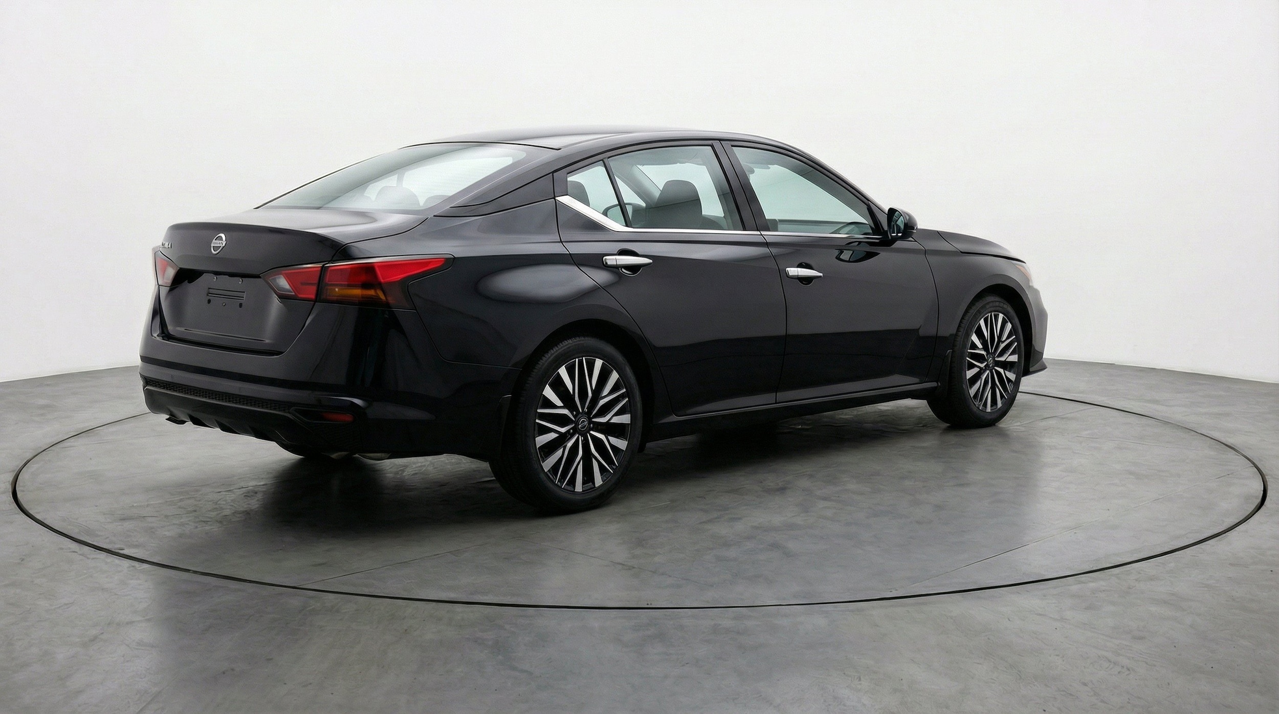 Thumbnail: 2025 Nissan Altima - 9
