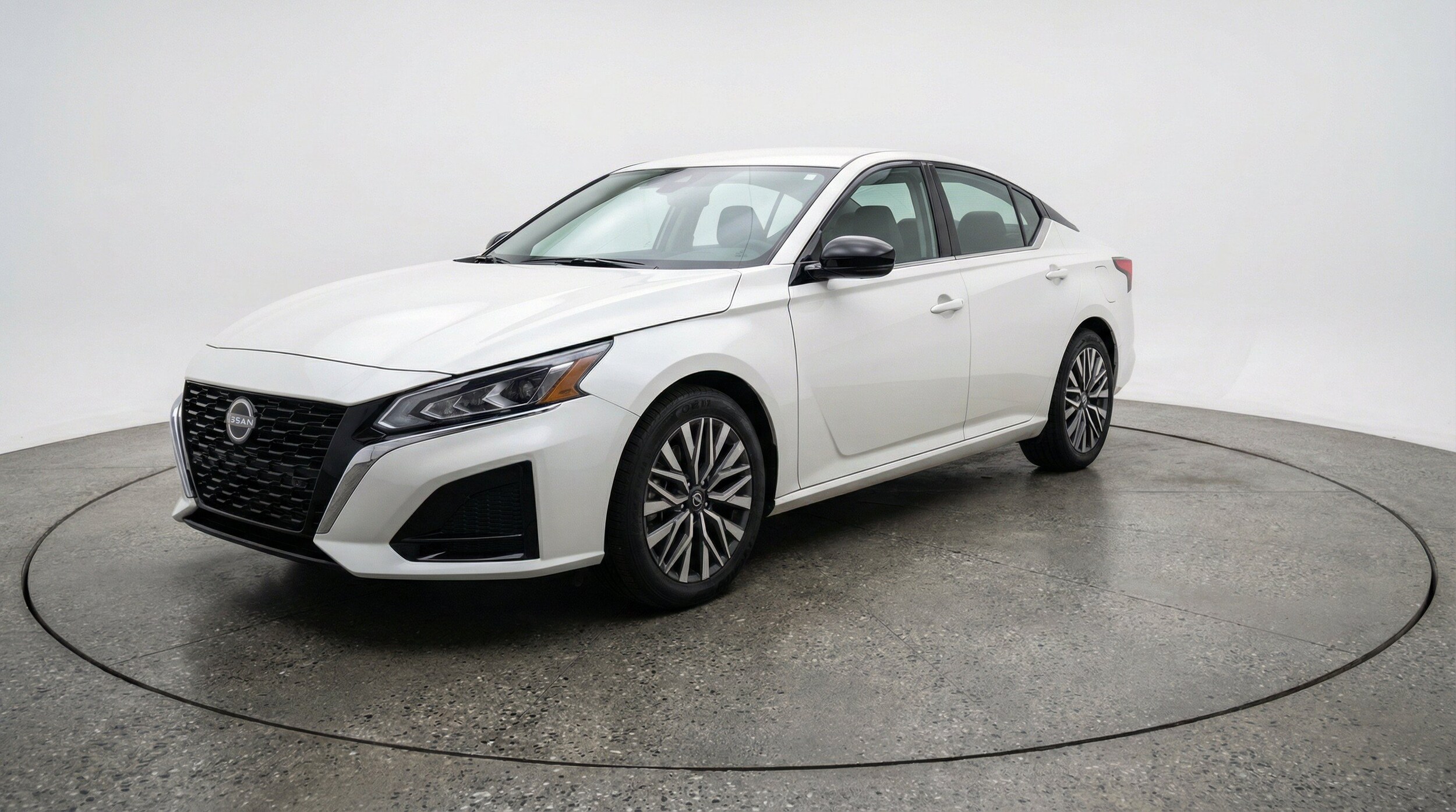 Thumbnail: 2025 Nissan Altima - 3