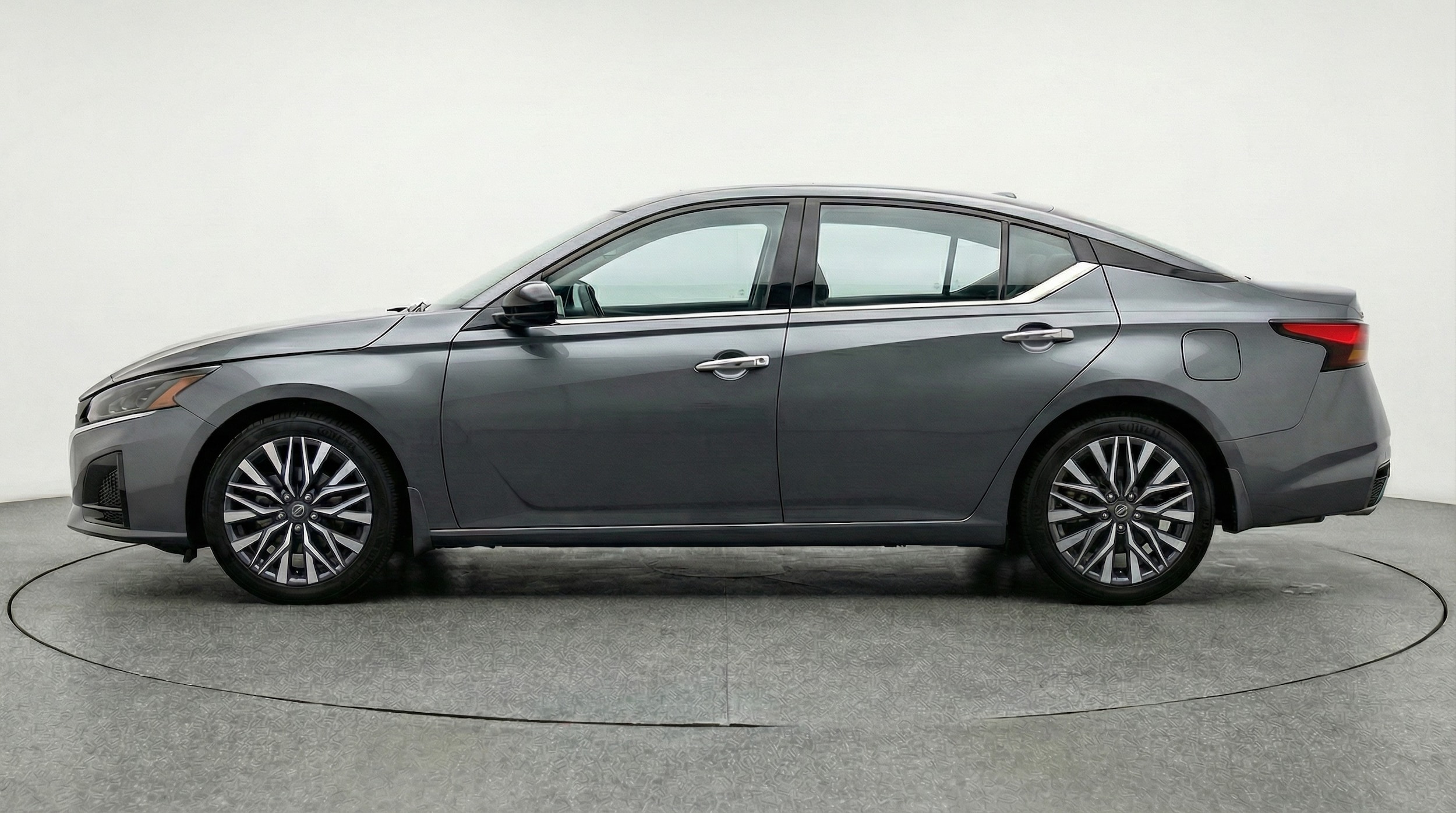 Thumbnail: 2025 Nissan Altima - 4