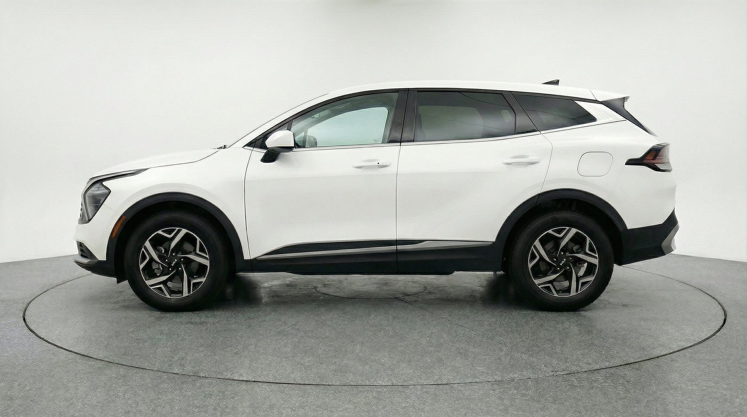 Thumbnail: 2025 Kia Sportage - 5