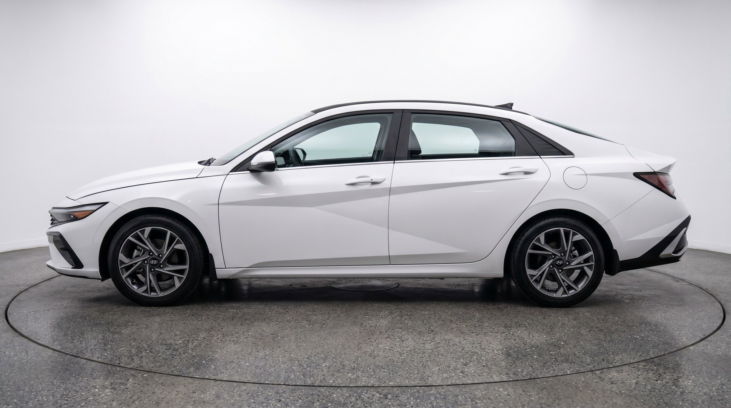 Thumbnail: 2025 Hyundai Elantra - 5