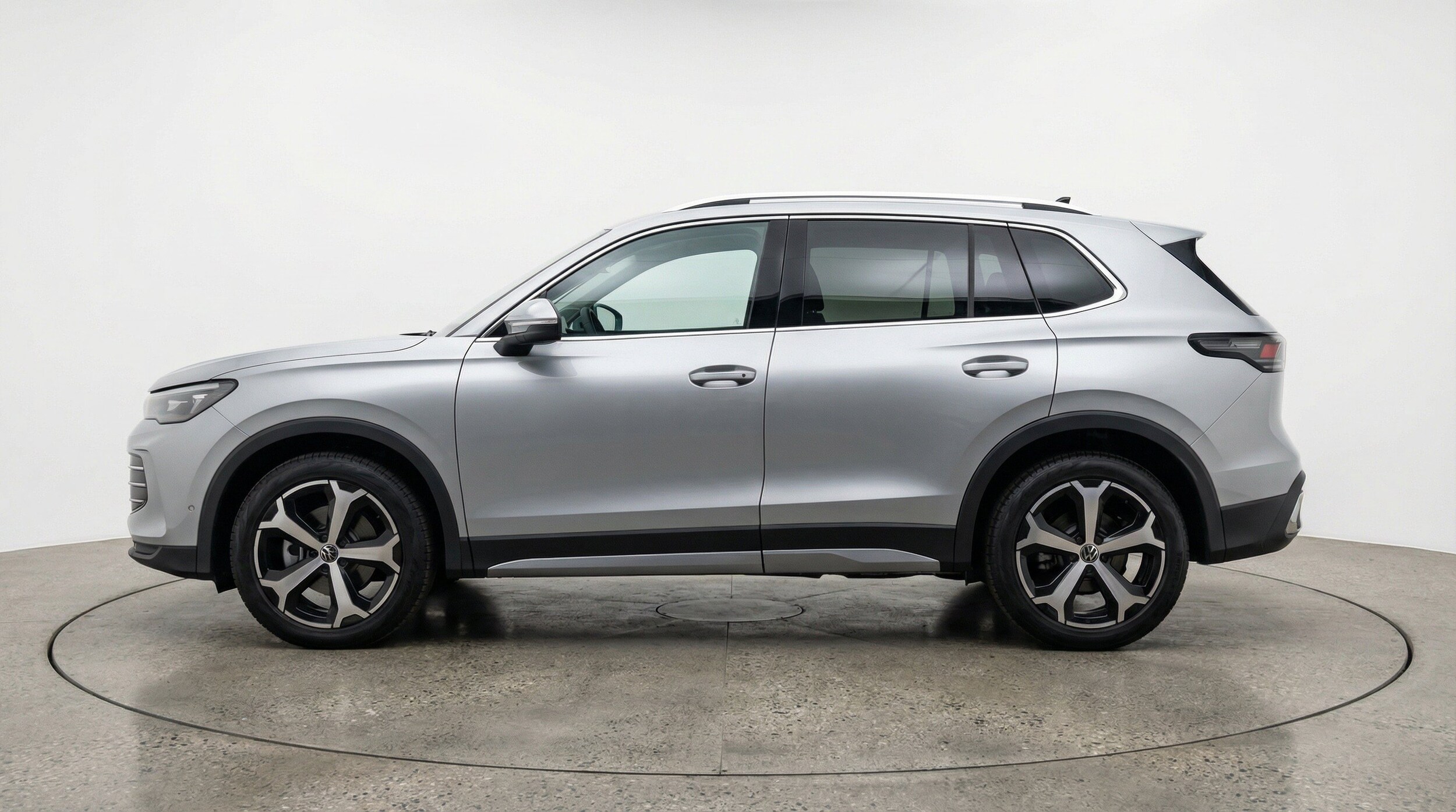Thumbnail: 2026 Volkswagen Tiguan - 5