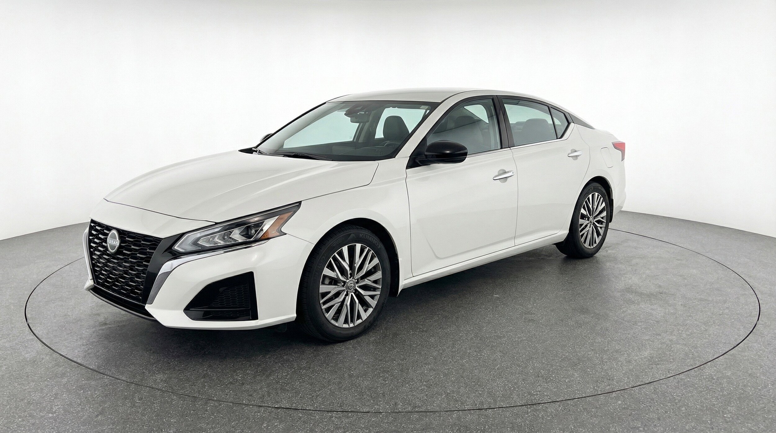 Thumbnail: 2025 Nissan Altima - 3