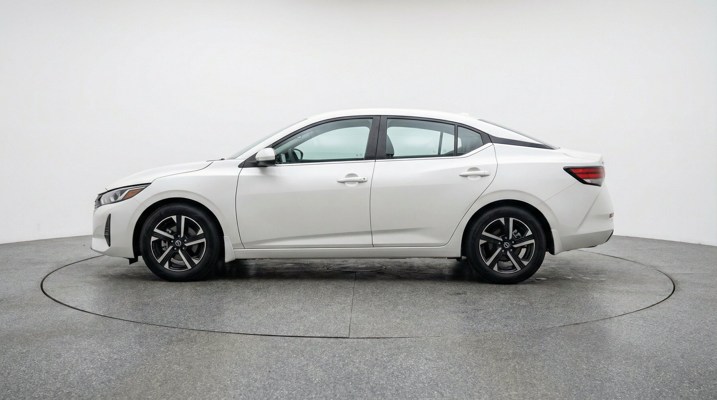 Thumbnail: 2025 Nissan Sentra - 5