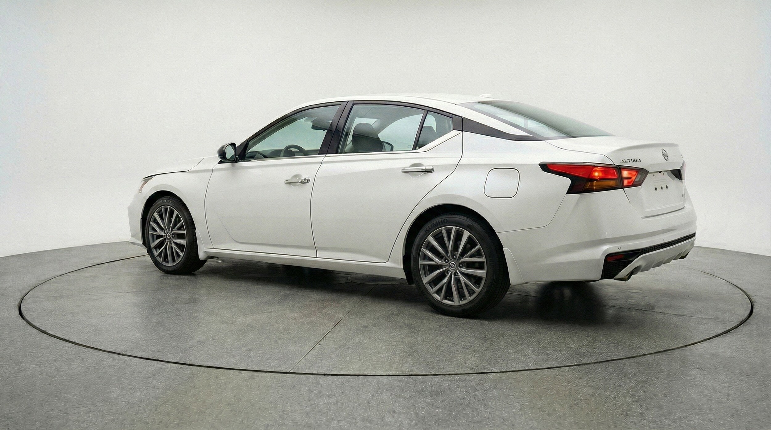 Thumbnail: 2025 Nissan Altima - 6