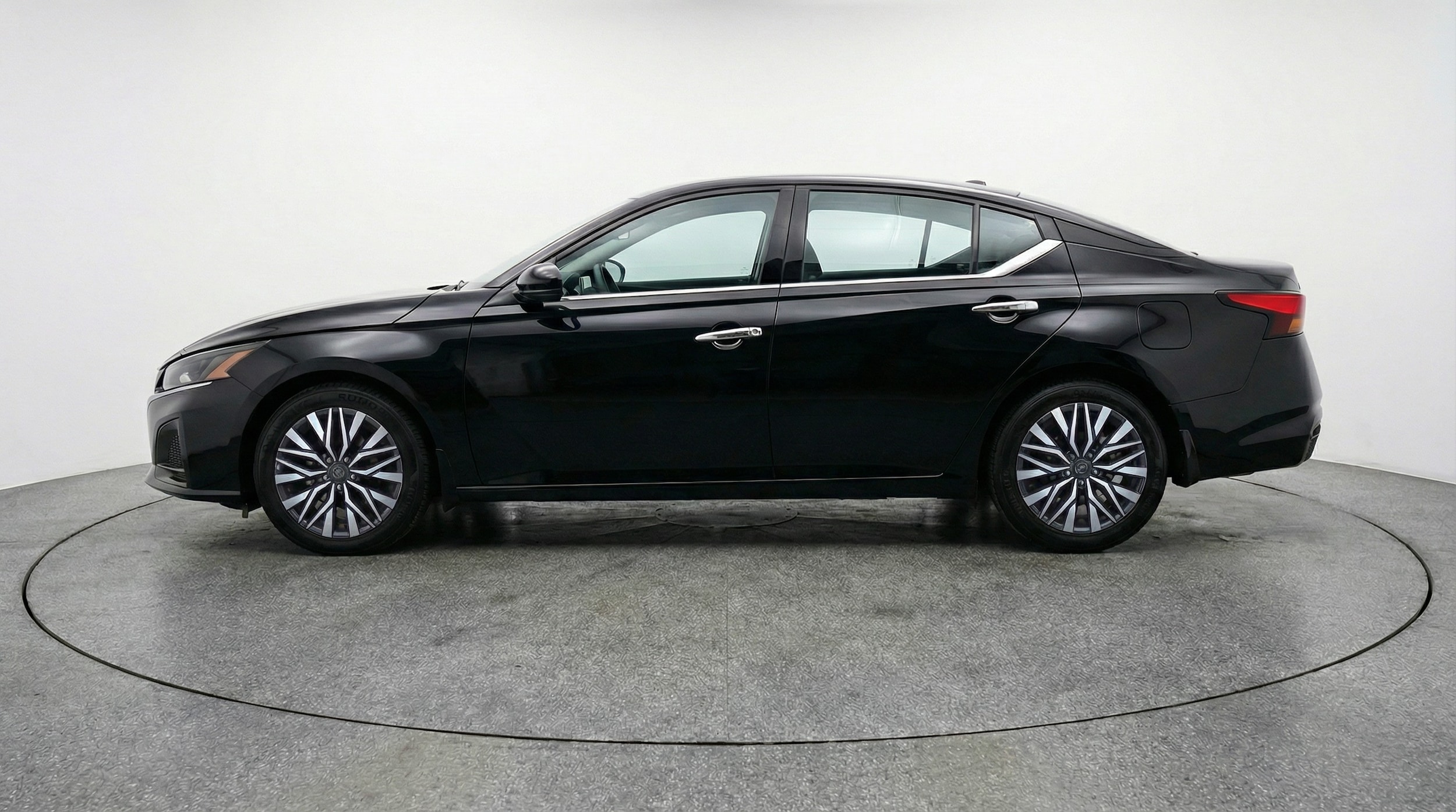 Thumbnail: 2025 Nissan Altima - 4