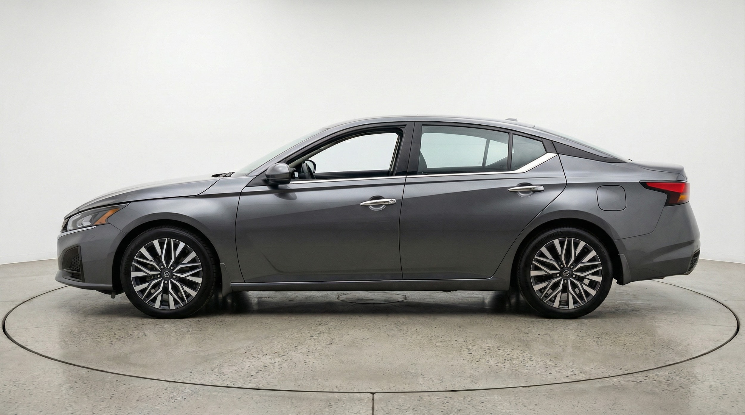 Thumbnail: 2025 Nissan Altima - 4