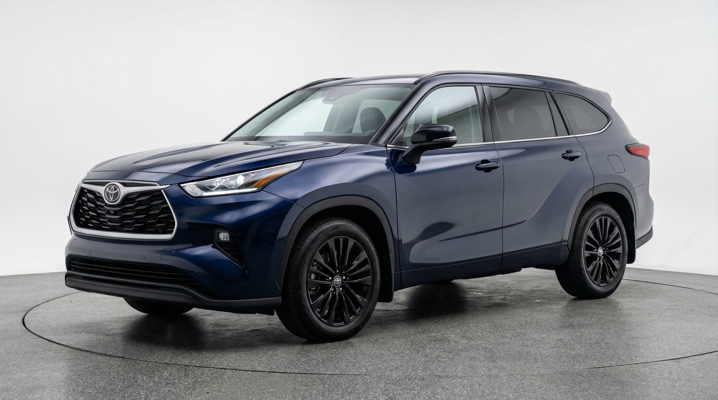 Thumbnail: 2025 Toyota Highlander - 3