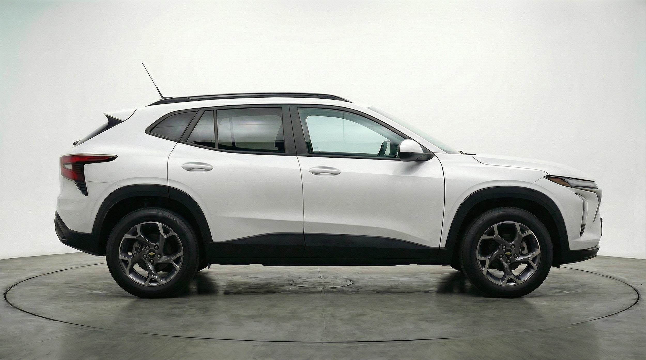 Thumbnail: 2025 Chevrolet Trax - 8