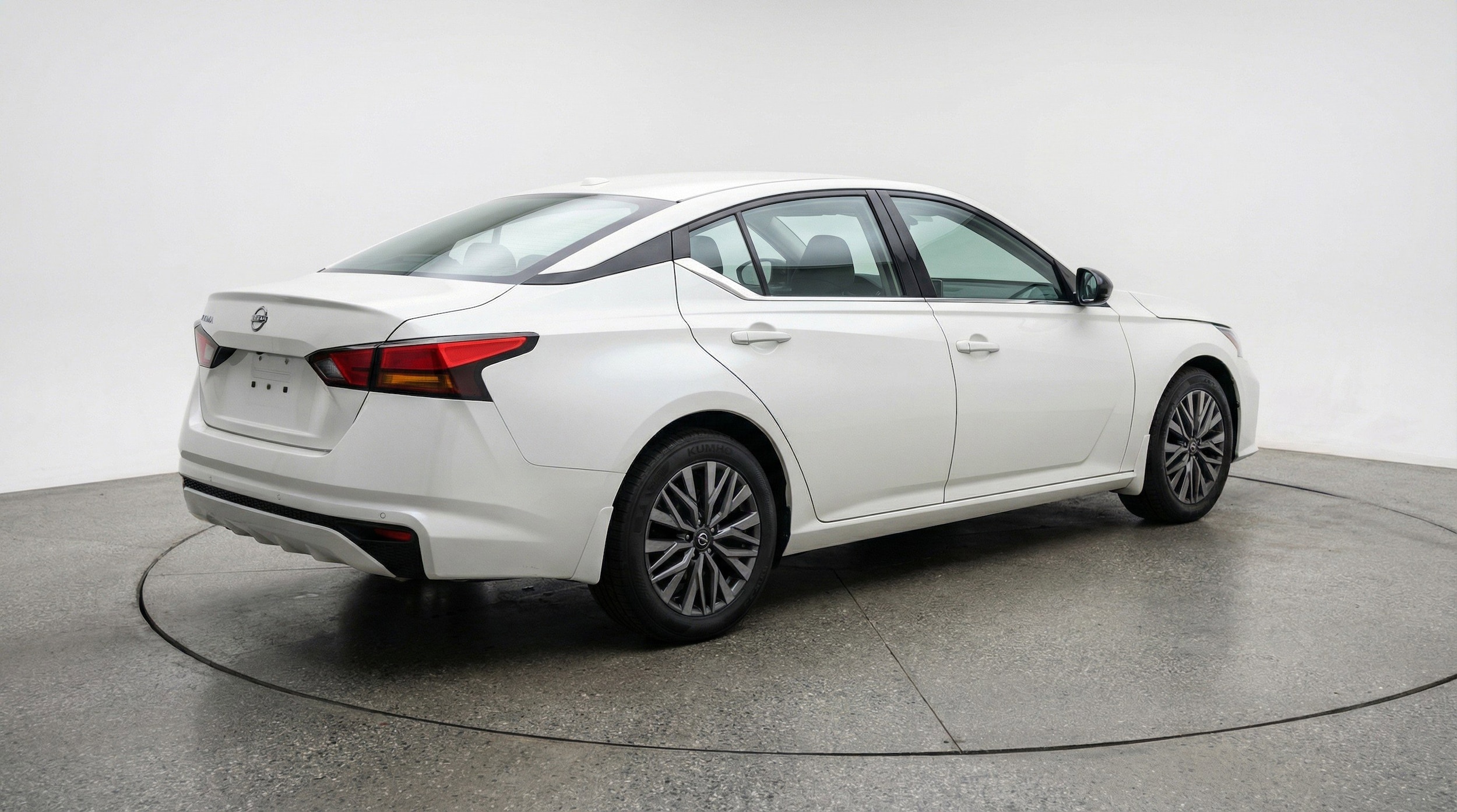 Thumbnail: 2025 Nissan Altima - 9