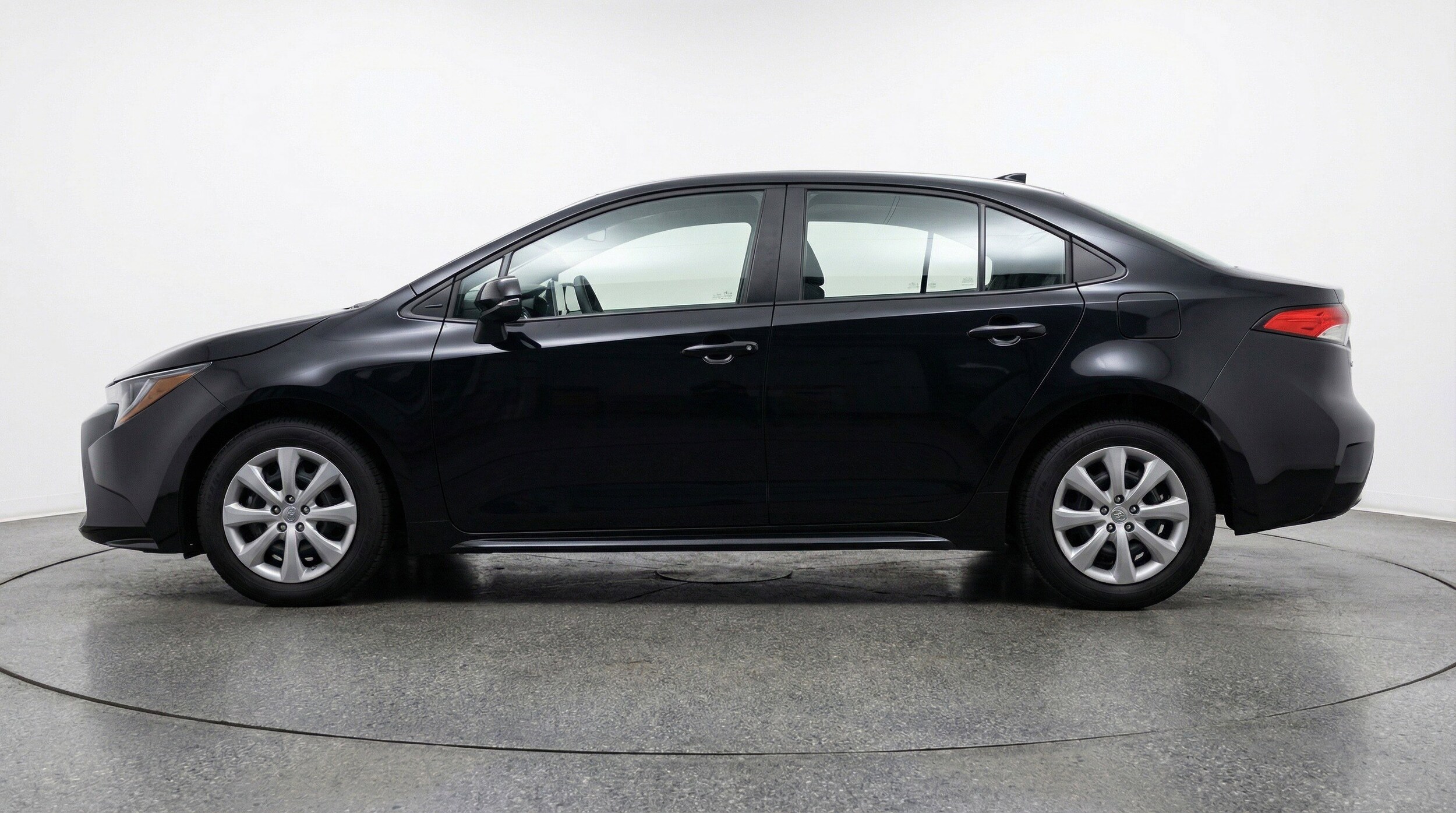 Thumbnail: 2025 Toyota Corolla - 5