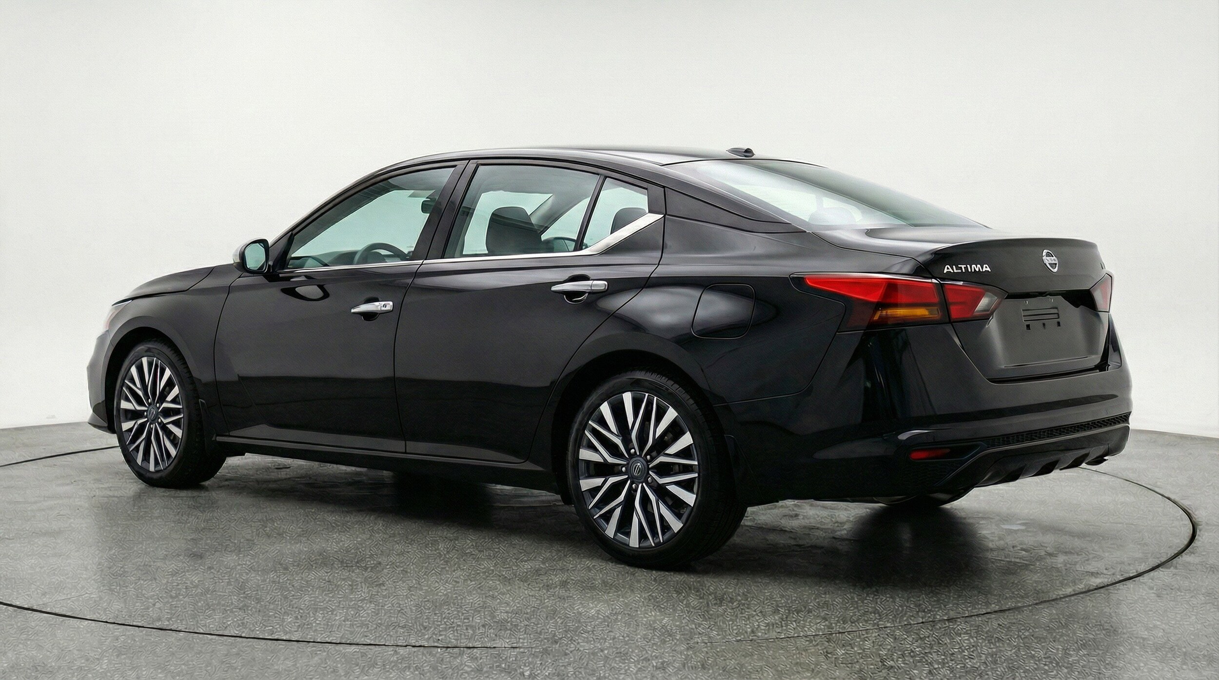 Thumbnail: 2025 Nissan Altima - 6