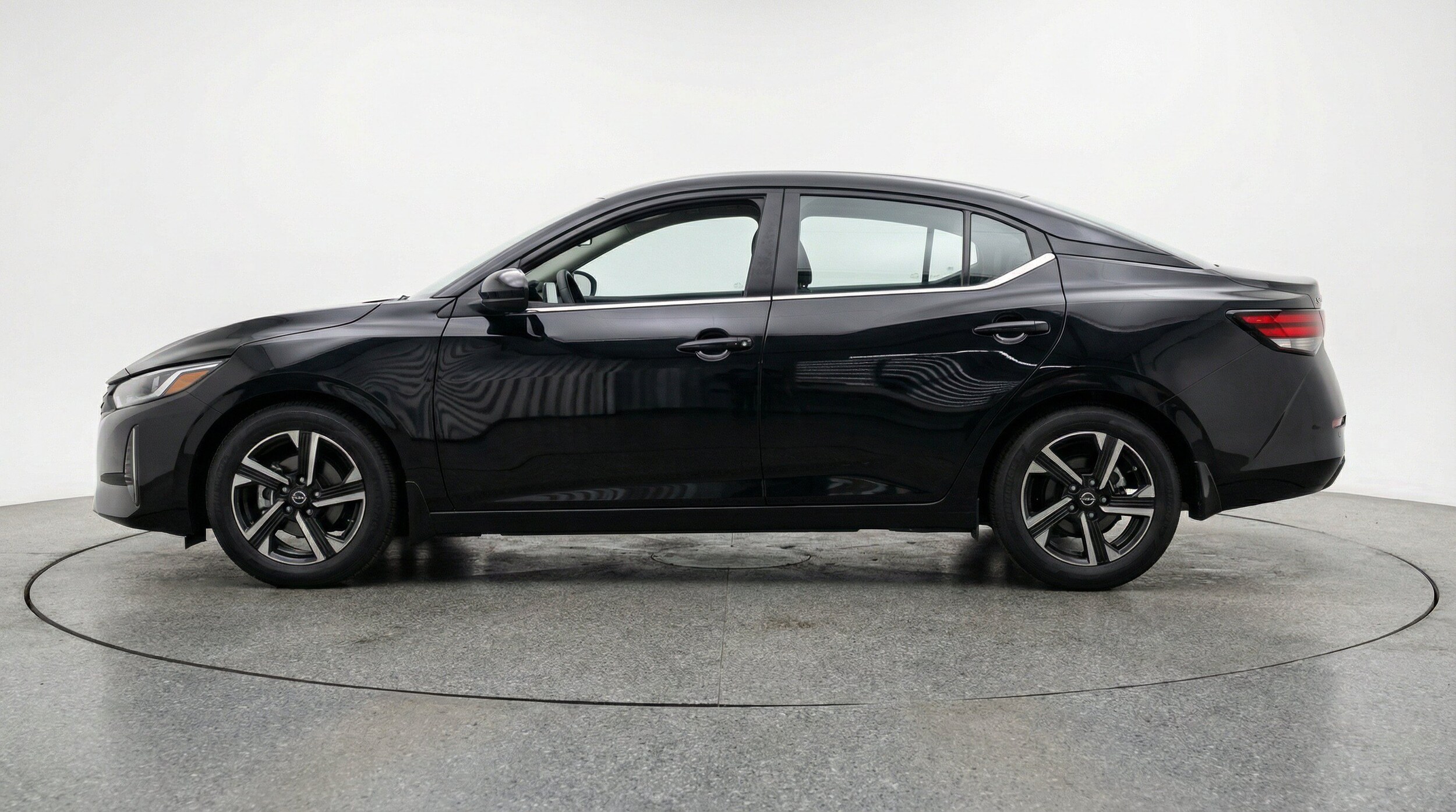 Thumbnail: 2025 Nissan Sentra - 5
