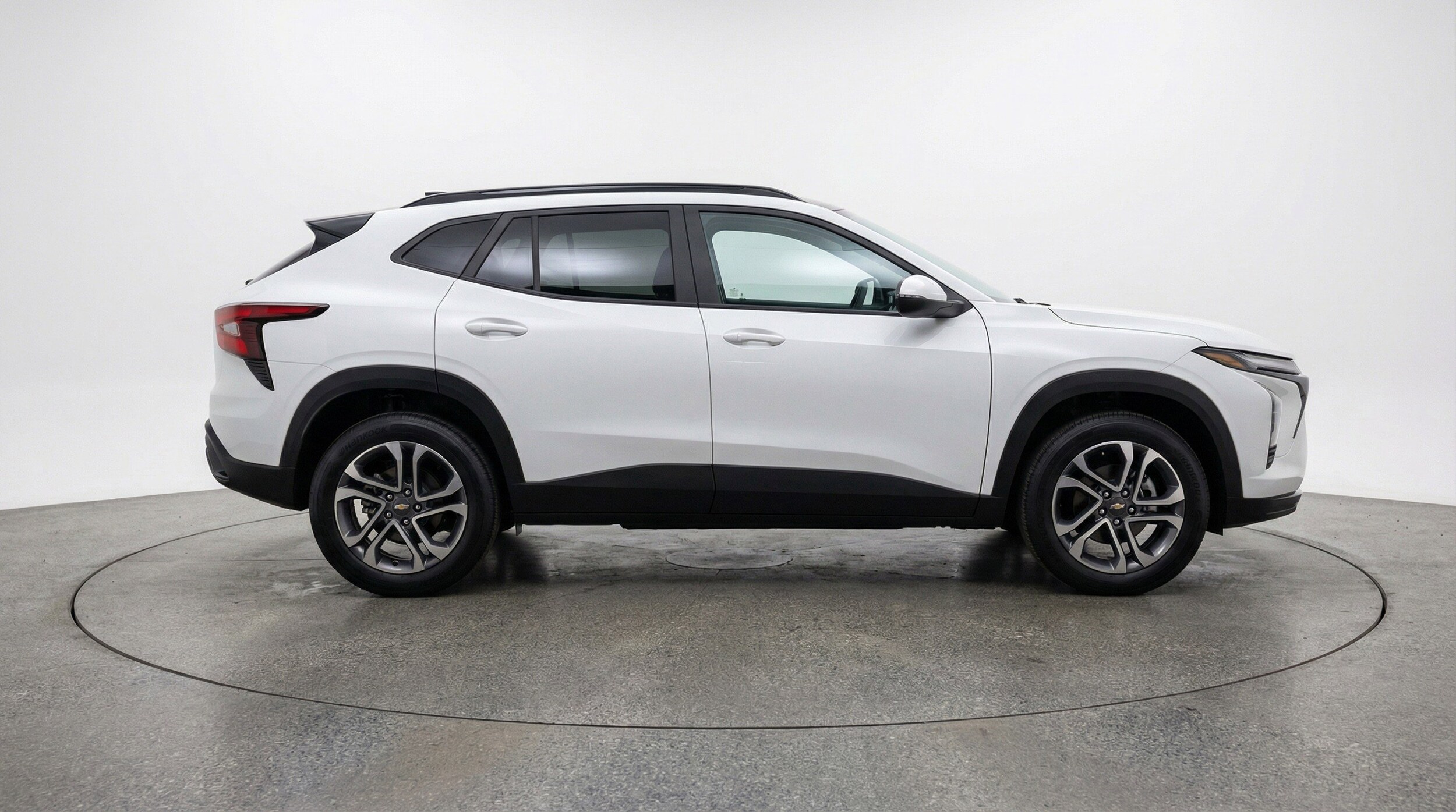 Thumbnail: 2025 Chevrolet Trax - 11