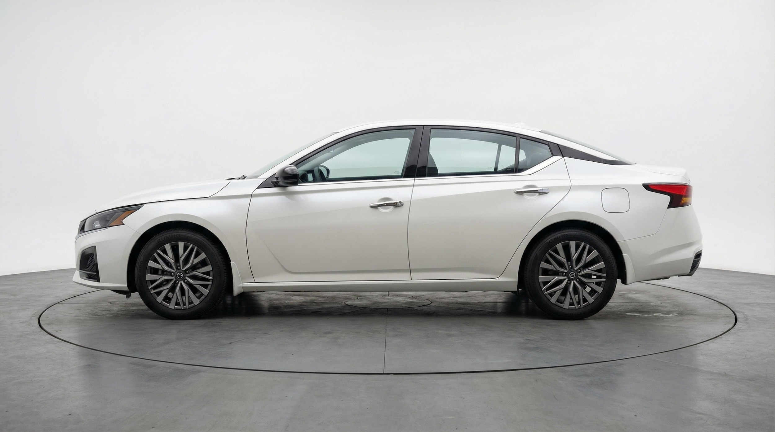 Thumbnail: 2025 Nissan Altima - 4