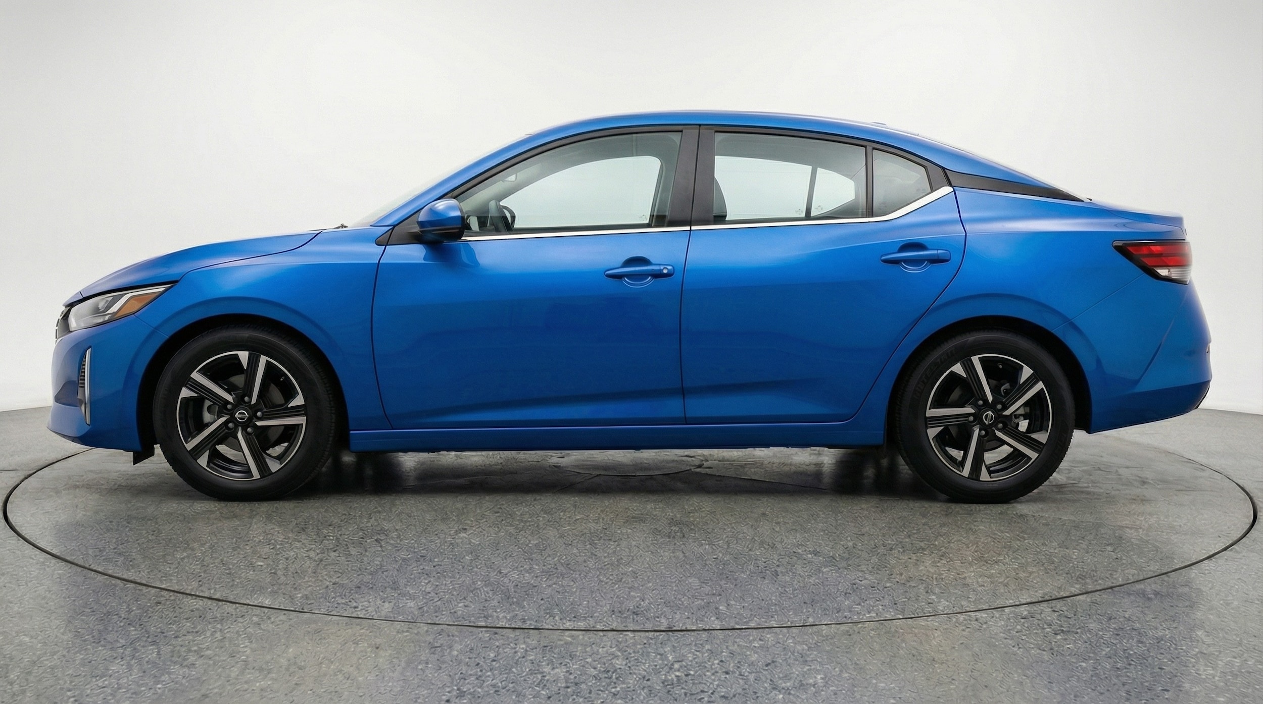 Thumbnail: 2025 Nissan Sentra - 4