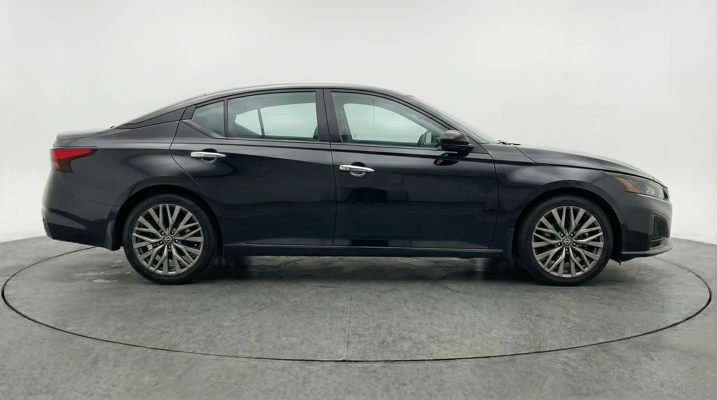 Thumbnail: 2025 Nissan Altima - 8