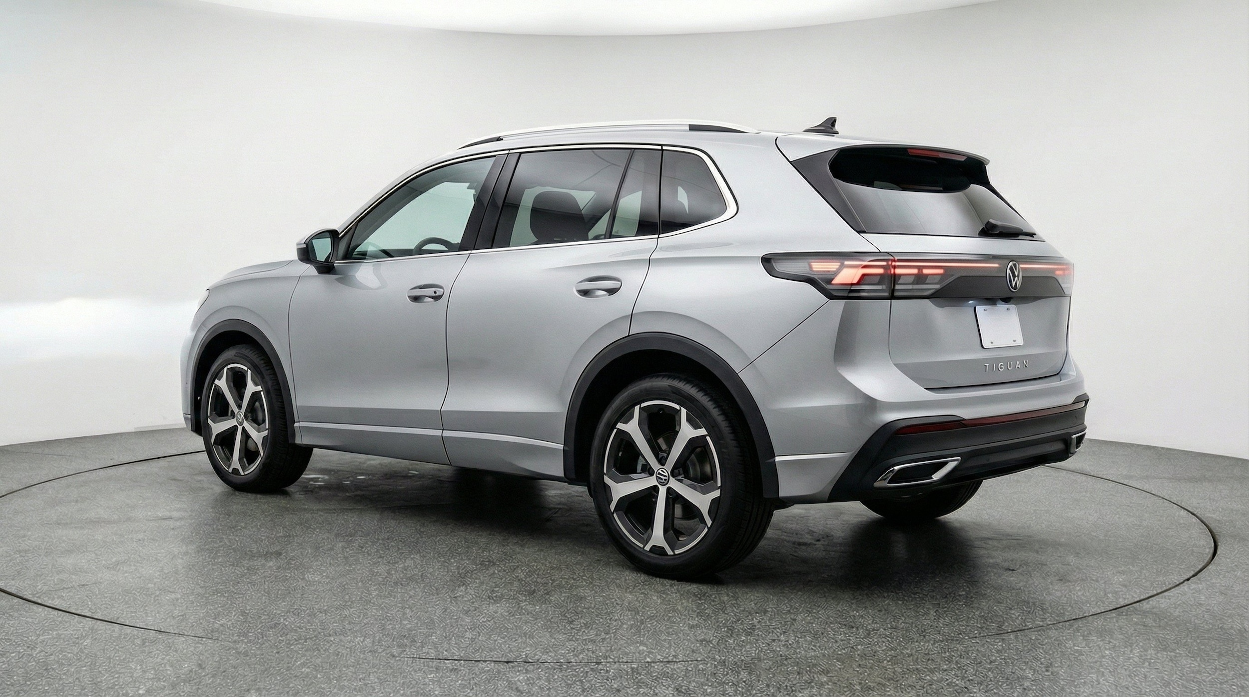 Thumbnail: 2026 Volkswagen Tiguan - 6