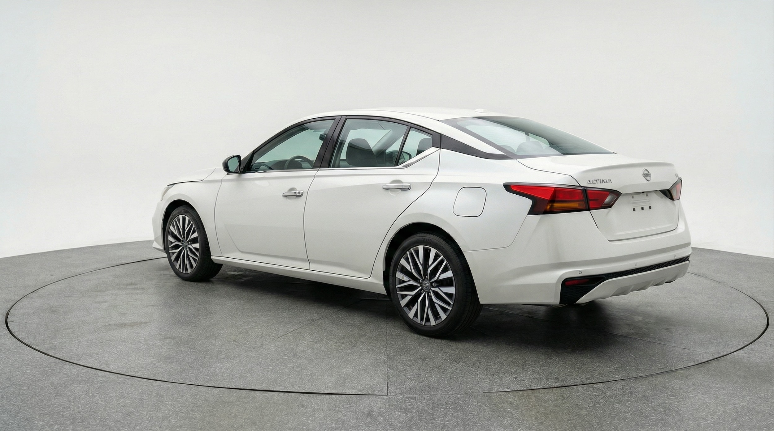 Thumbnail: 2025 Nissan Altima - 5