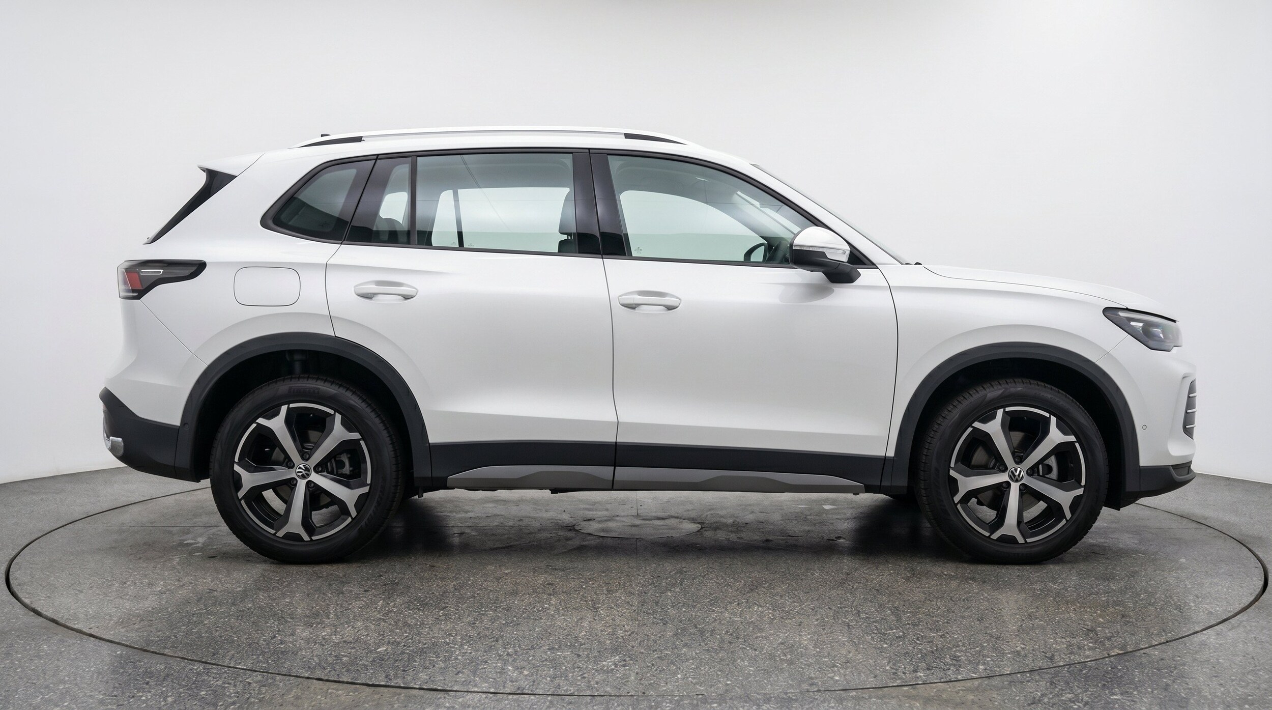 Thumbnail: 2026 Volkswagen Tiguan - 11