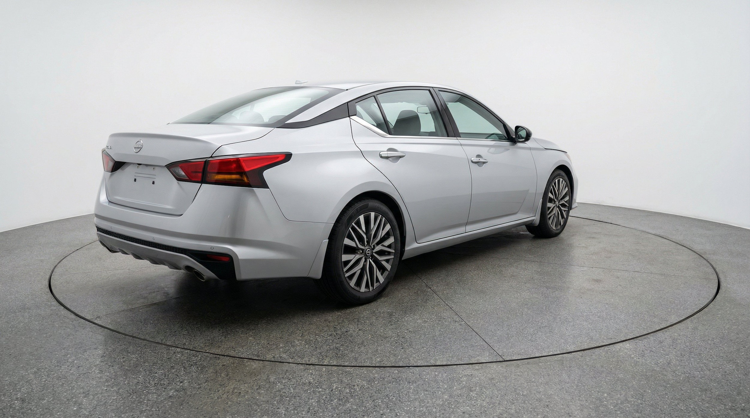 Thumbnail: 2025 Nissan Altima - 9