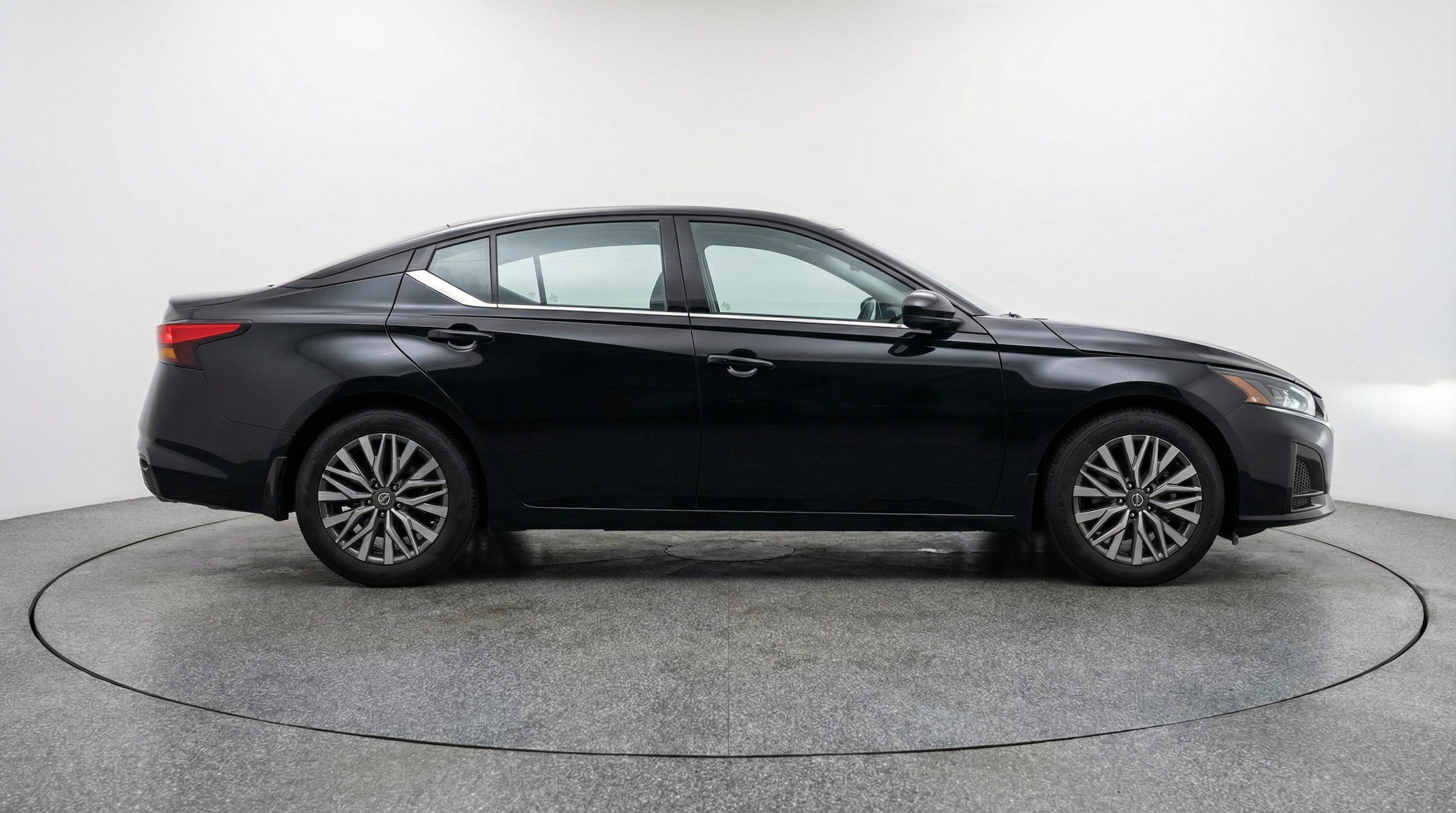 Thumbnail: 2025 Nissan Altima - 8