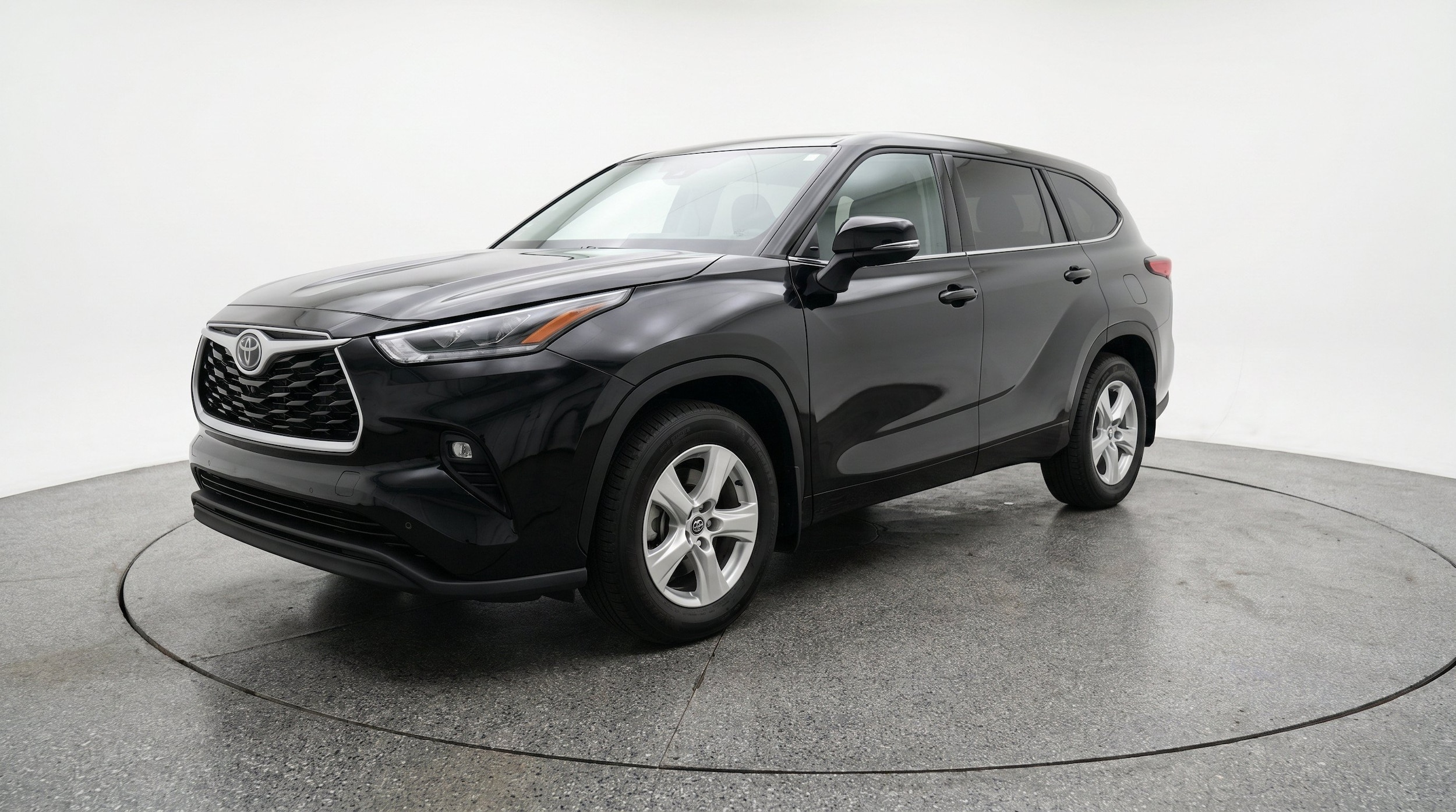 Thumbnail: 2025 Toyota Highlander - 3