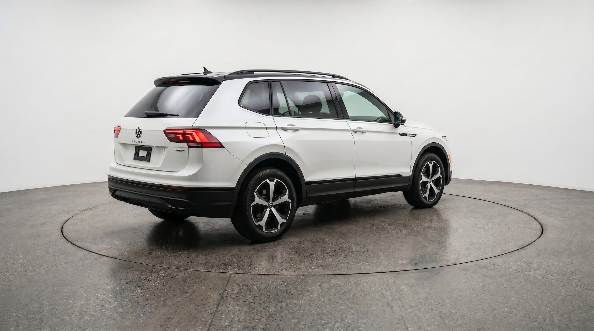 Thumbnail: 2026 Volkswagen Tiguan - 9