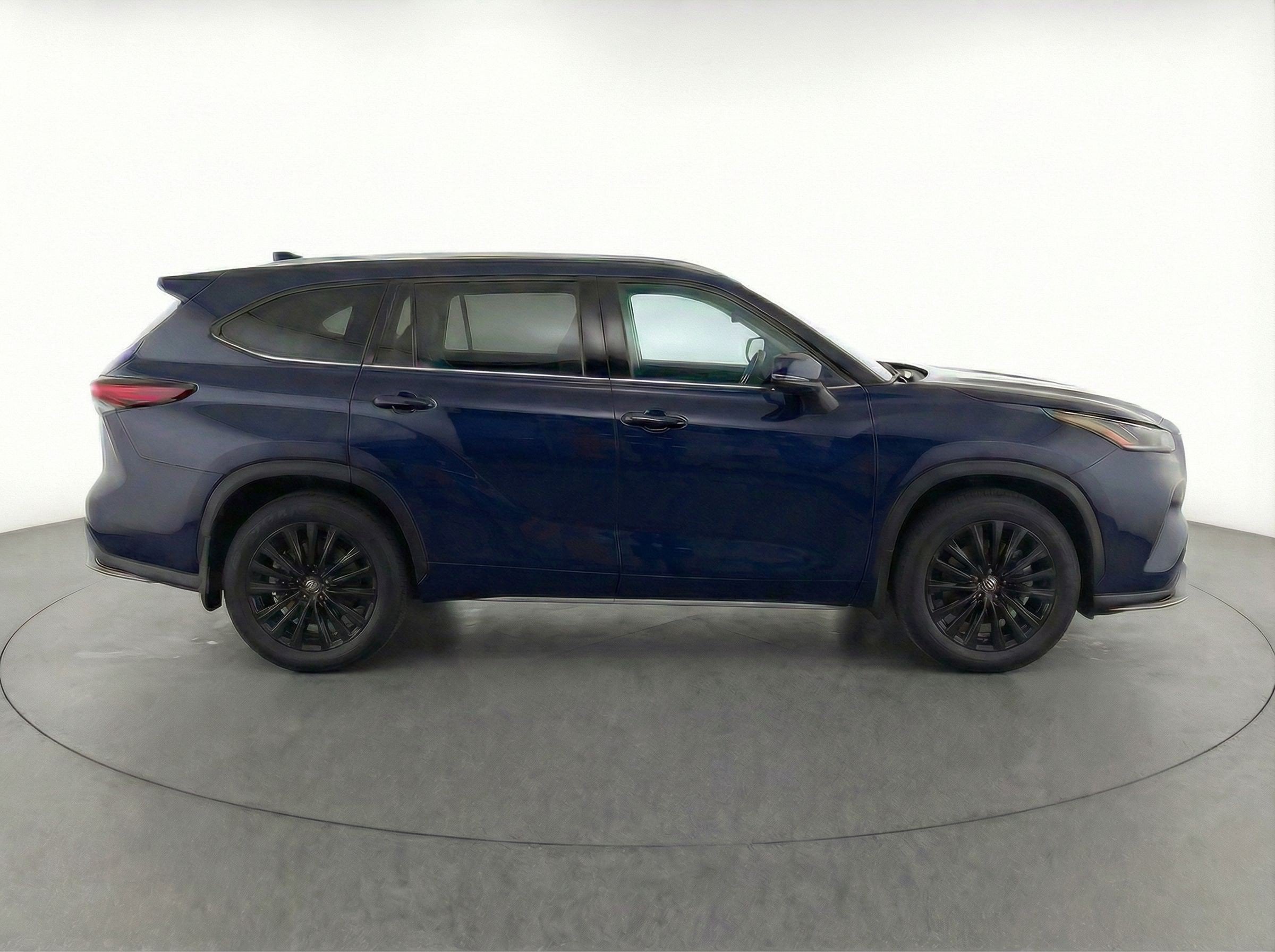 Thumbnail: 2024 Toyota Highlander - 11