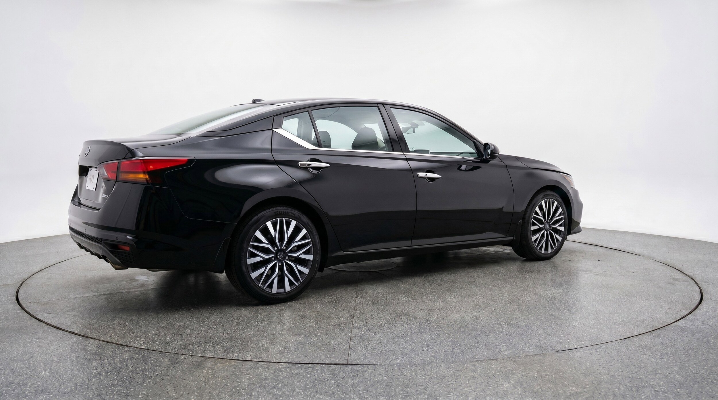 Thumbnail: 2025 Nissan Altima - 9