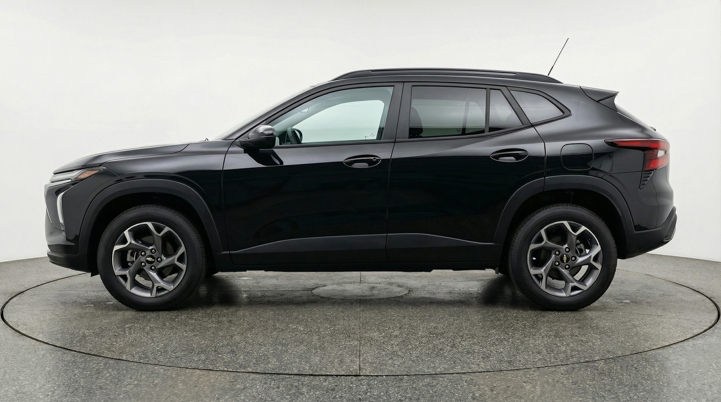 Thumbnail: 2025 Chevrolet Trax - 4