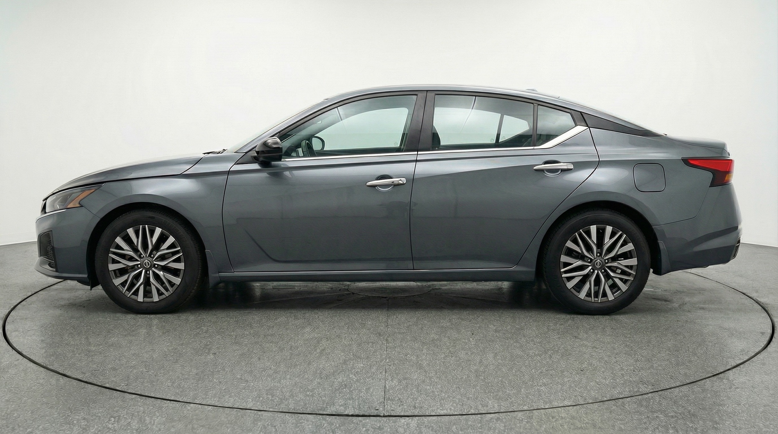 Thumbnail: 2025 Nissan Altima - 4