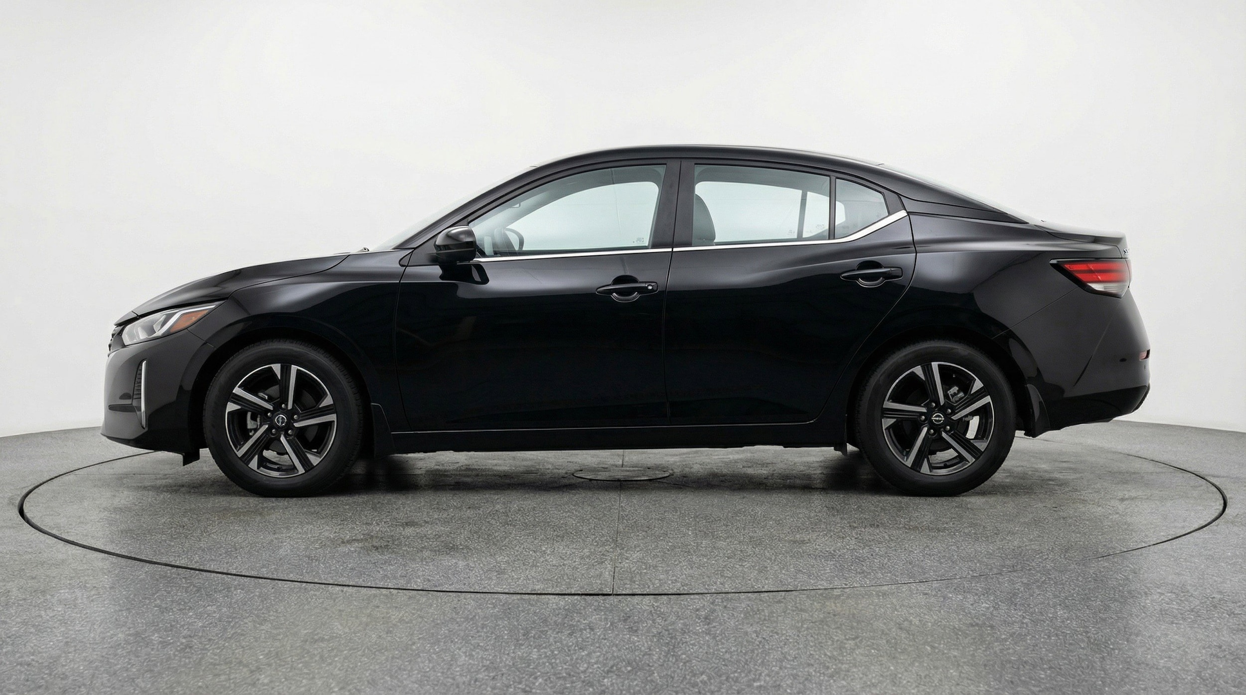 Thumbnail: 2025 Nissan Sentra - 5