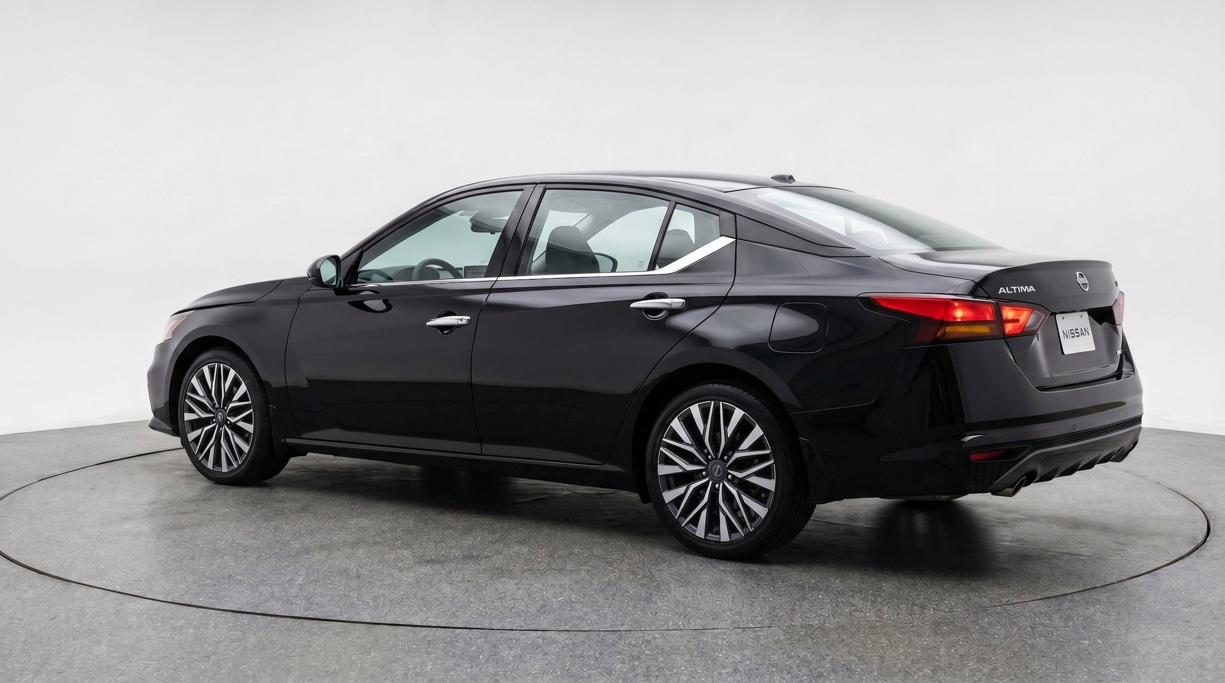 Thumbnail: 2025 Nissan Altima - 6