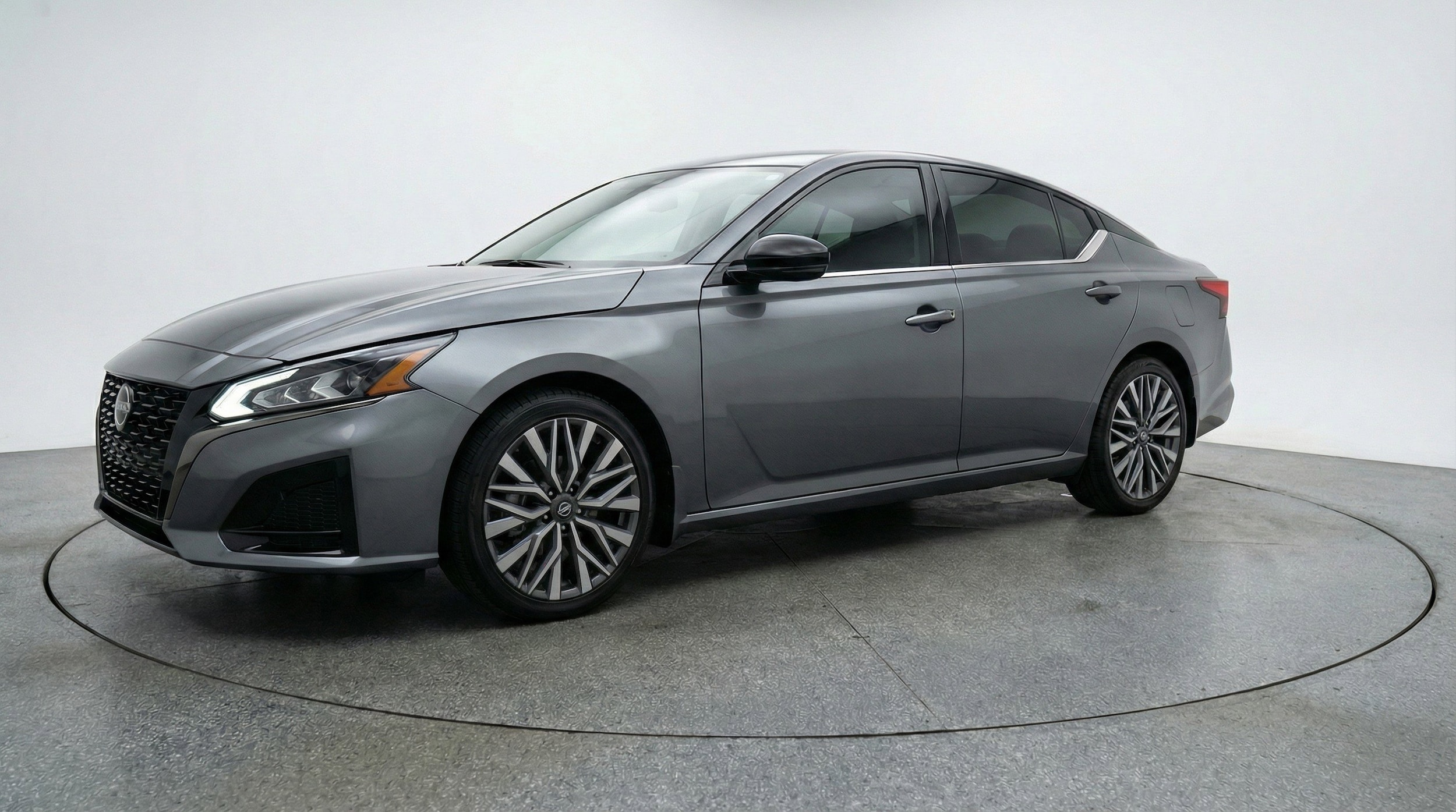 Thumbnail: 2025 Nissan Altima - 3