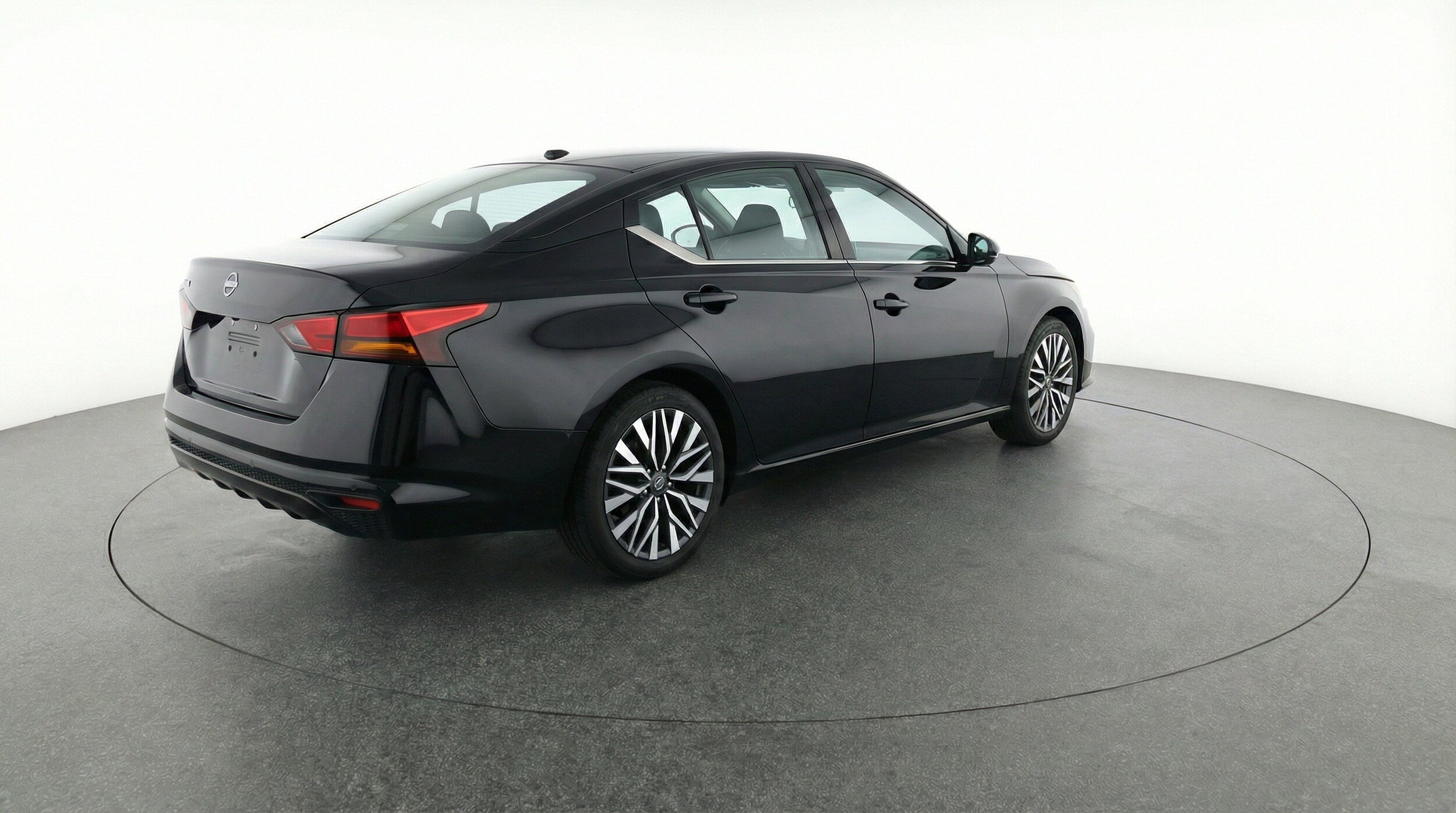 Thumbnail: 2025 Nissan Altima - 9