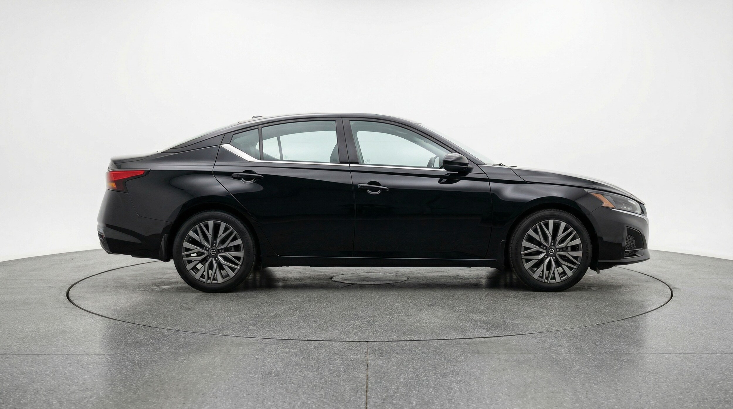 Thumbnail: 2025 Nissan Altima - 8