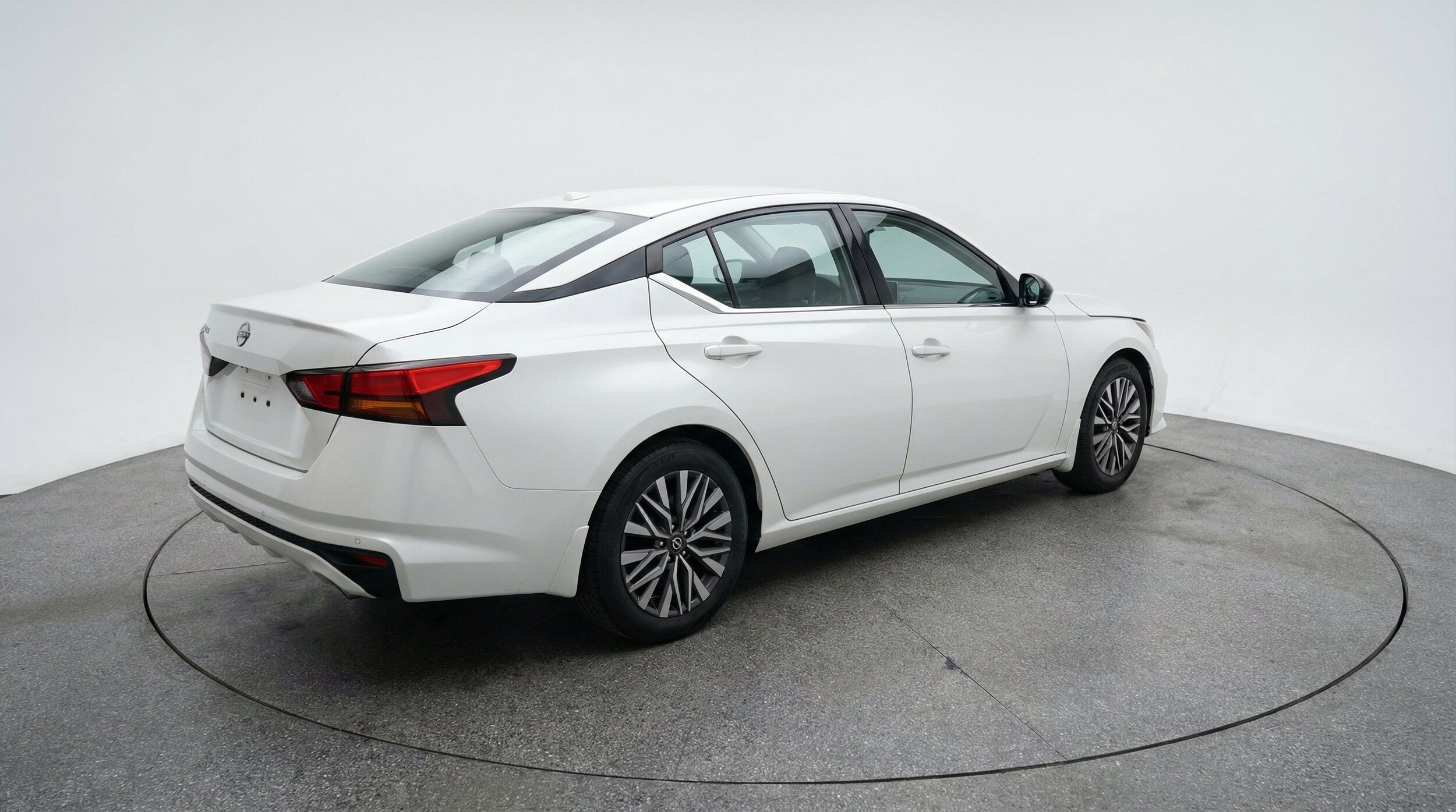Thumbnail: 2025 Nissan Altima - 9