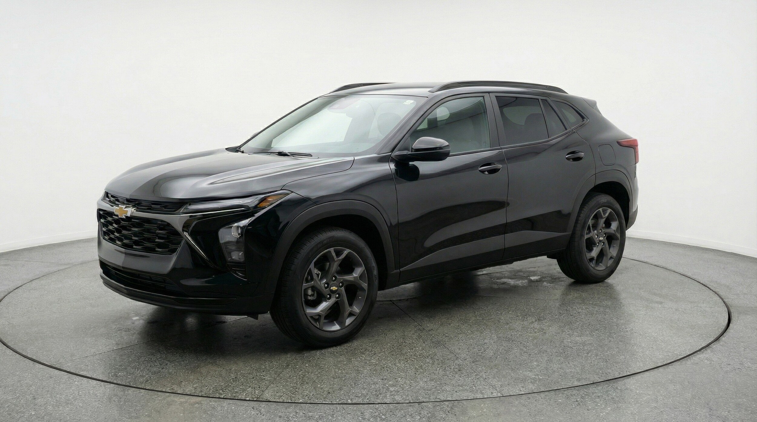 Thumbnail: 2025 Chevrolet Trax - 3