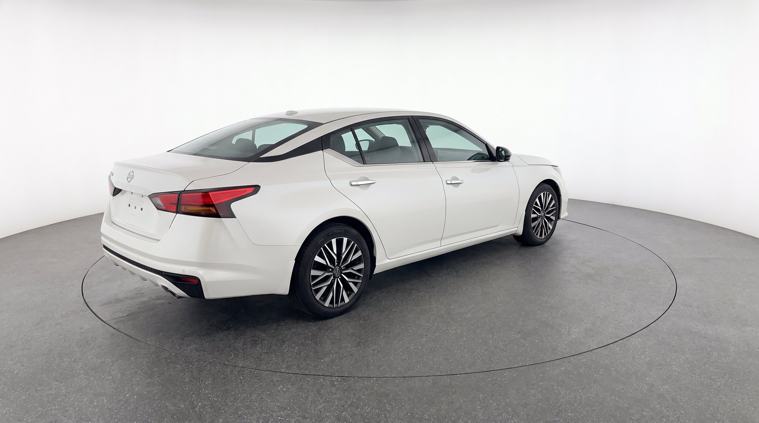 Thumbnail: 2025 Nissan Altima - 9