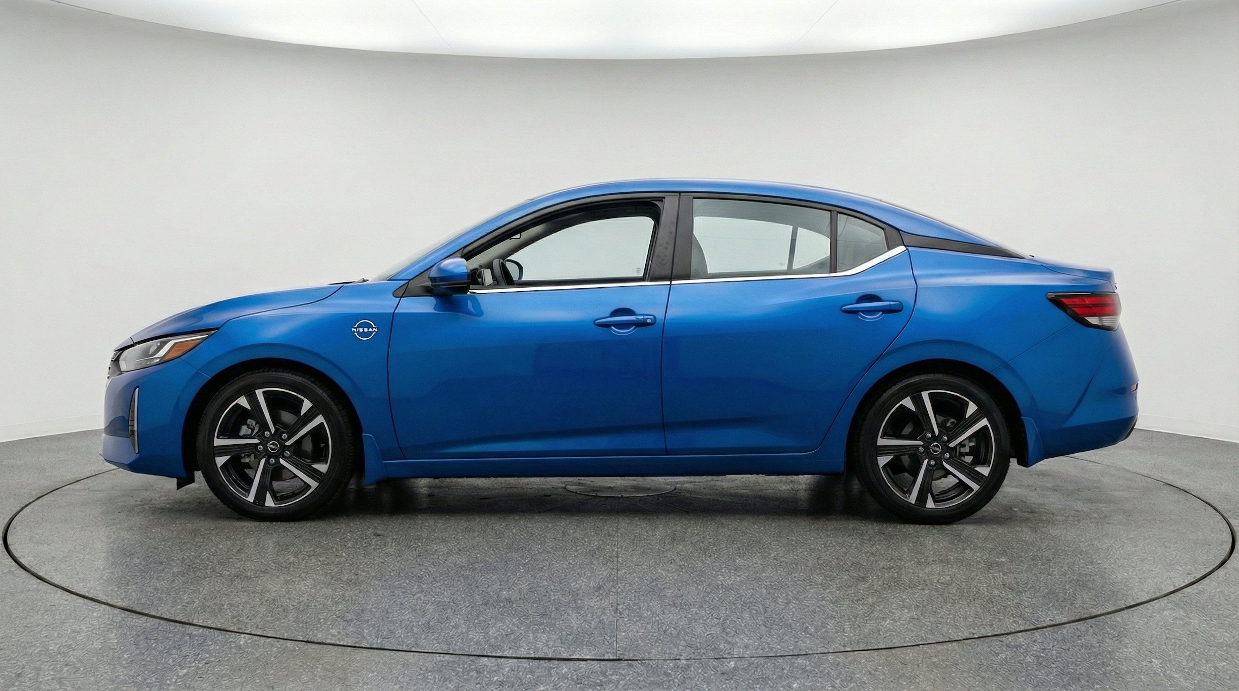 Thumbnail: 2025 Nissan Sentra - 5