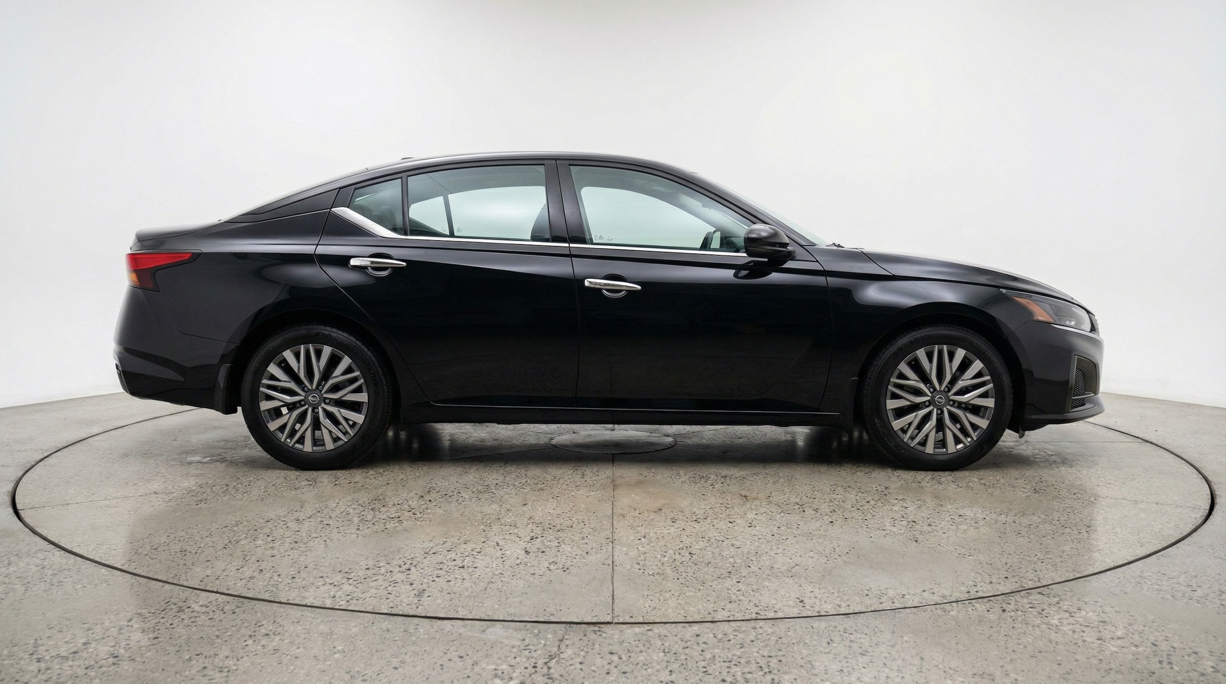 Thumbnail: 2025 Nissan Altima - 8
