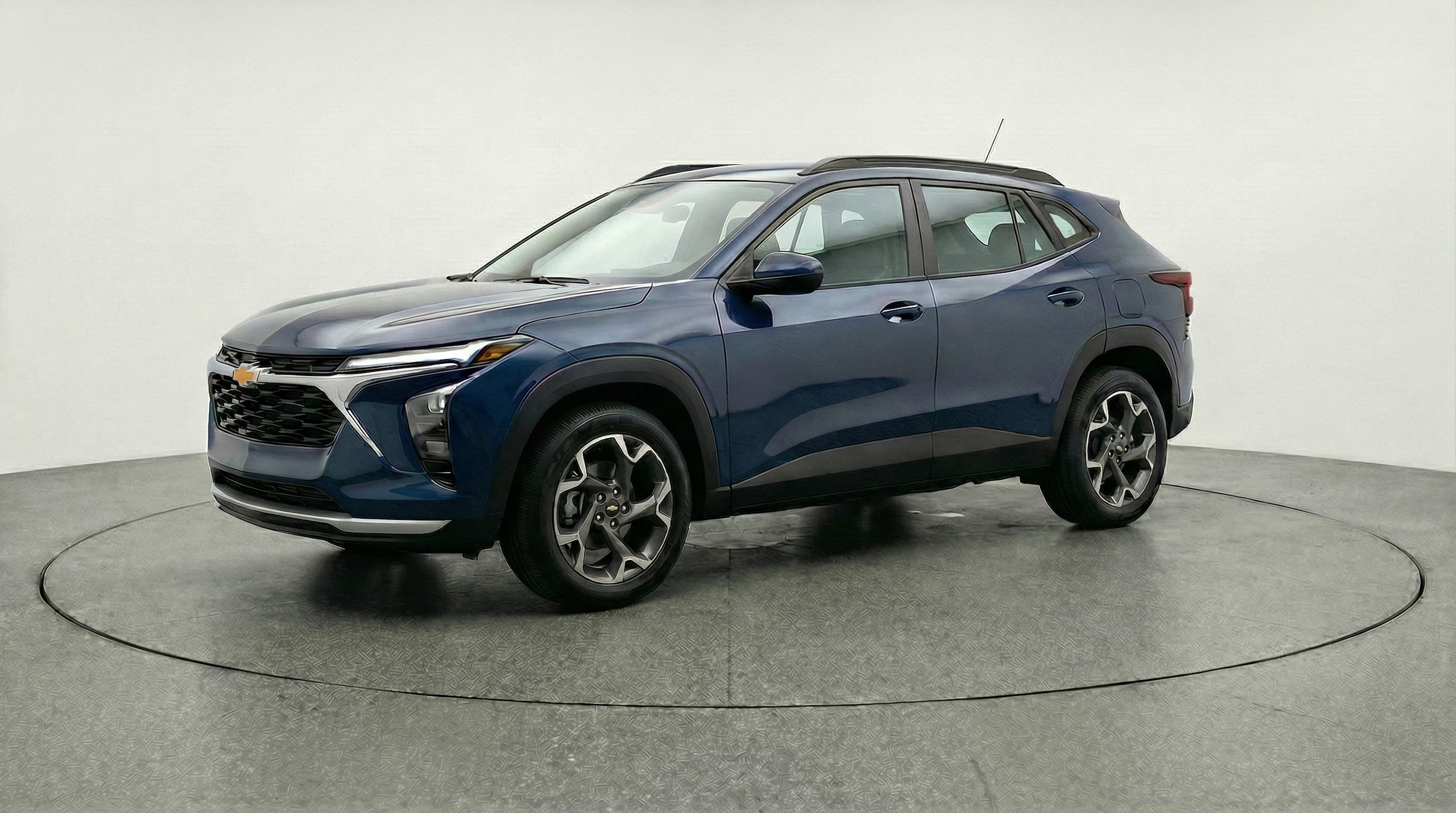 Thumbnail: 2025 Chevrolet Trax - 3