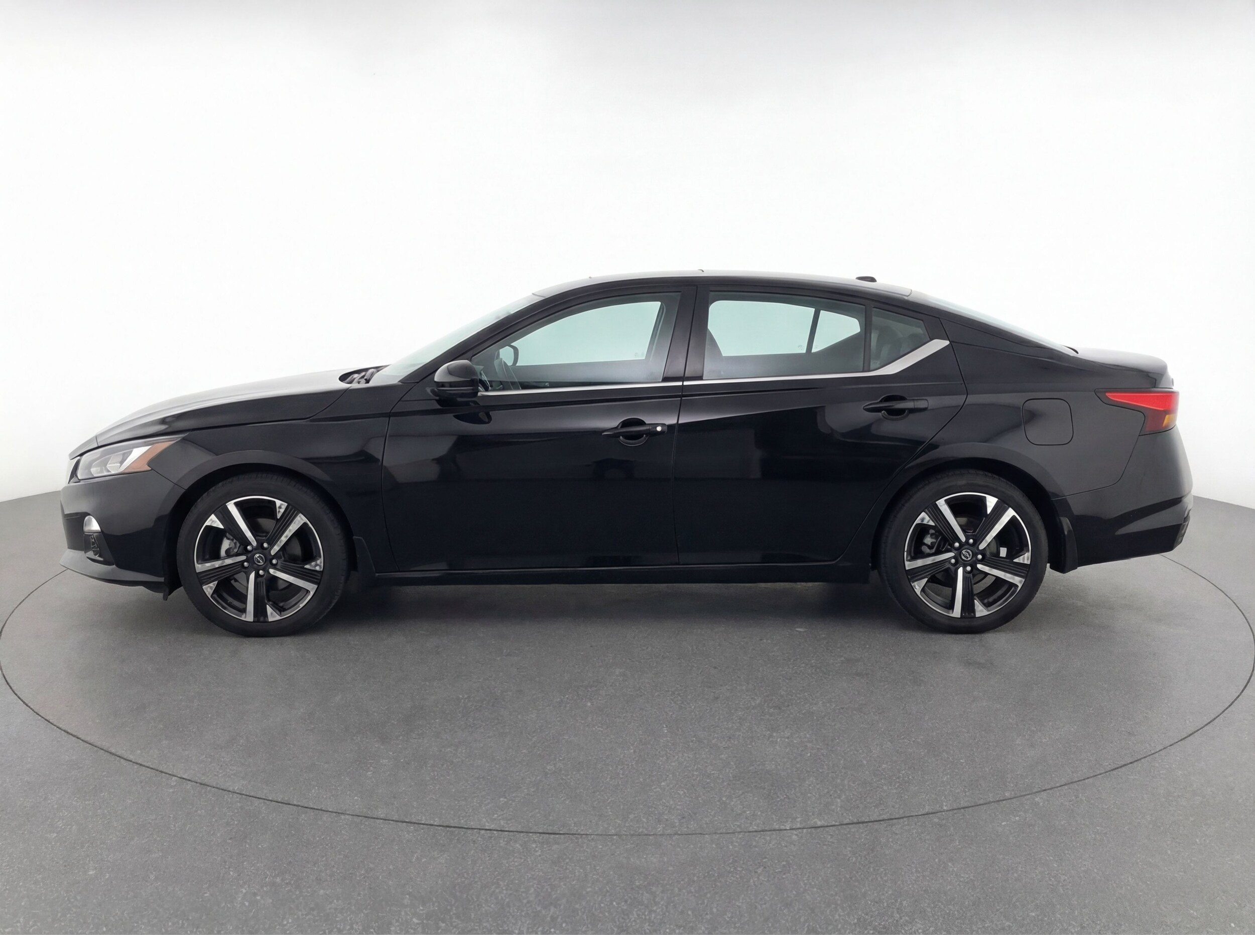 Thumbnail: 2024 Nissan Sentra - 4